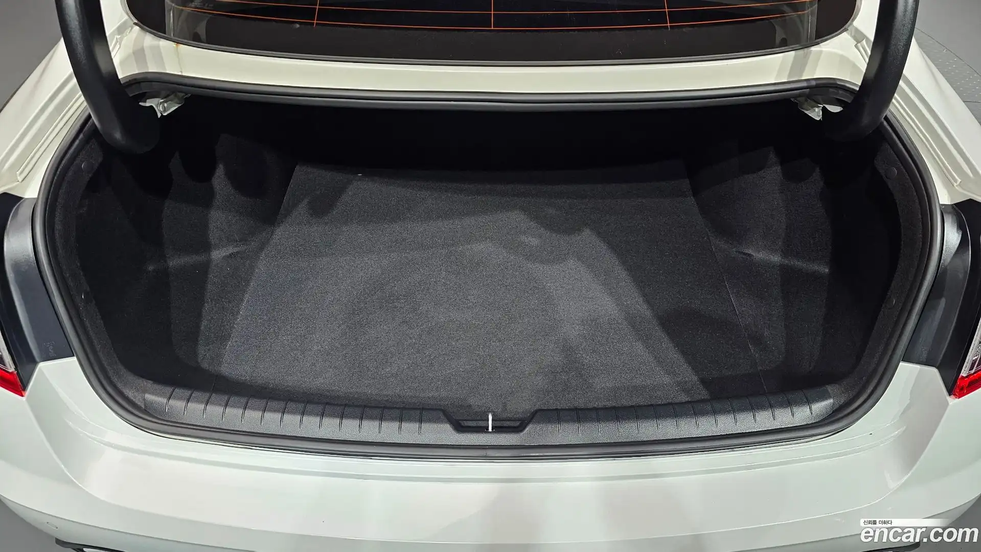 Sonata Hyundai 2020.5-OPTION-044