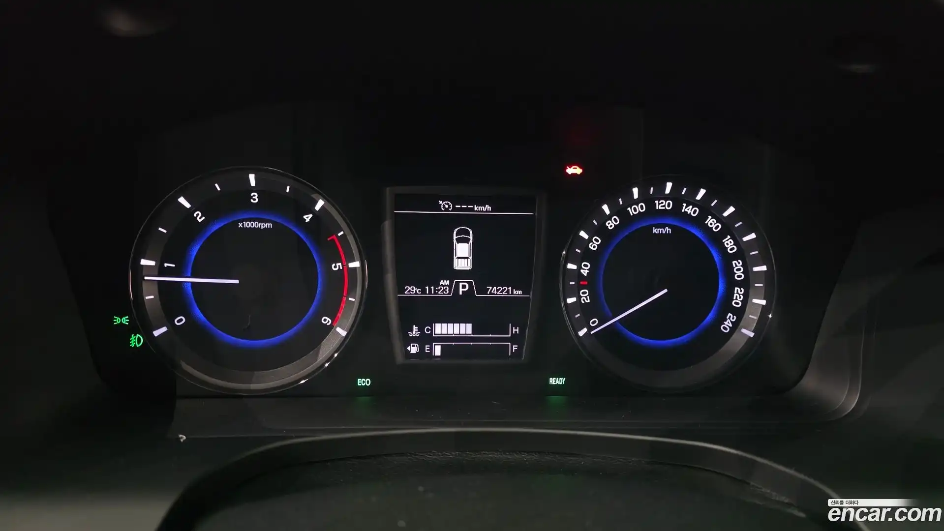 Rexton KG Mobility 2020.9-INNER-008