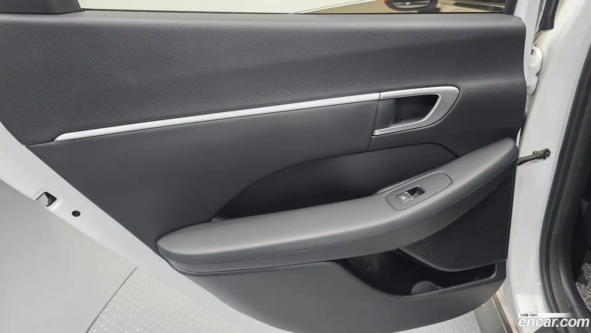 Sonata Hyundai 2019.3-INNER-035