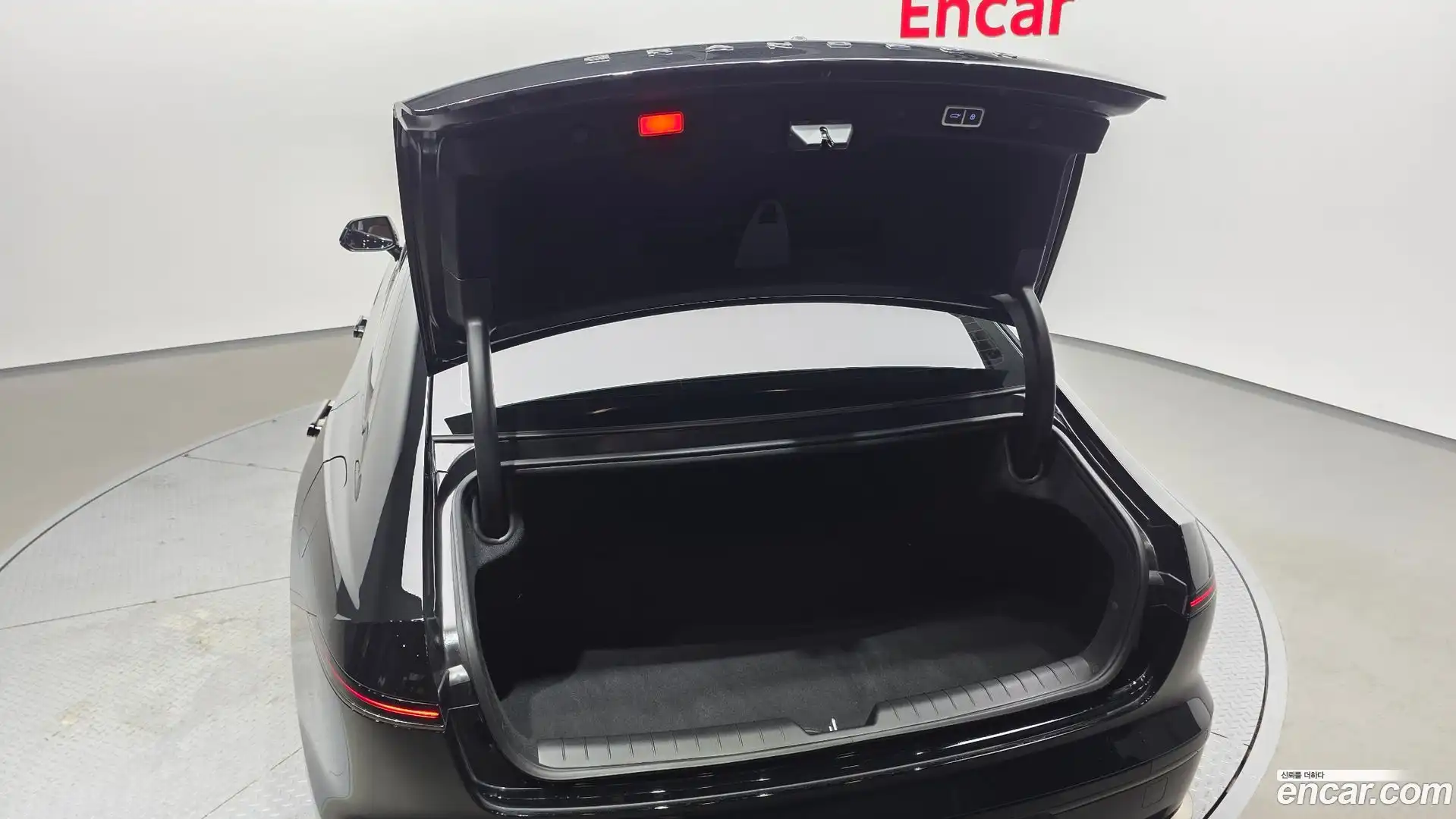 Grandeur Hyundai 2024.6-OPTION-054