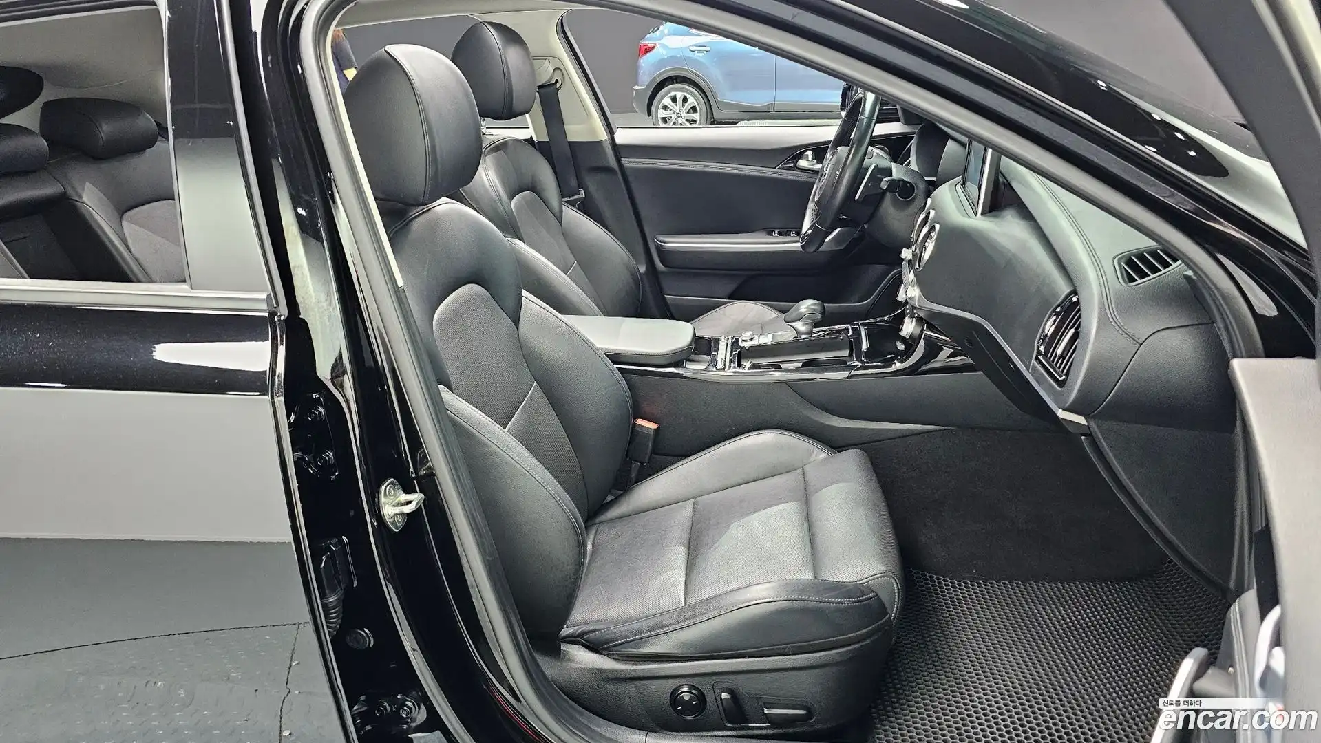 Stinger Kia 2018.3-INNER-036
