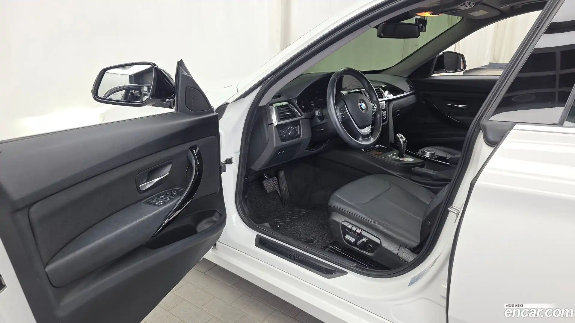 Gran Turismo BMW 2019.9-INNER-010