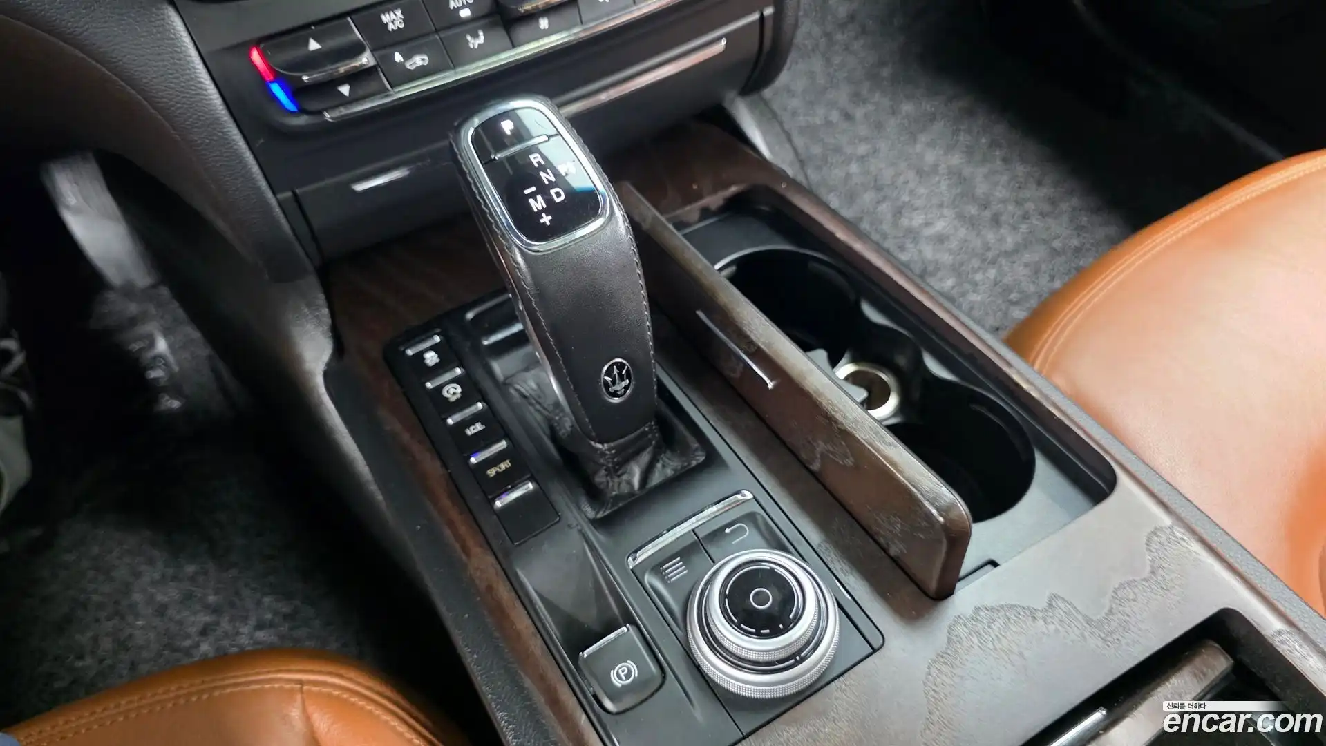 Ghibli Maserati 2019.8-INNER-009
