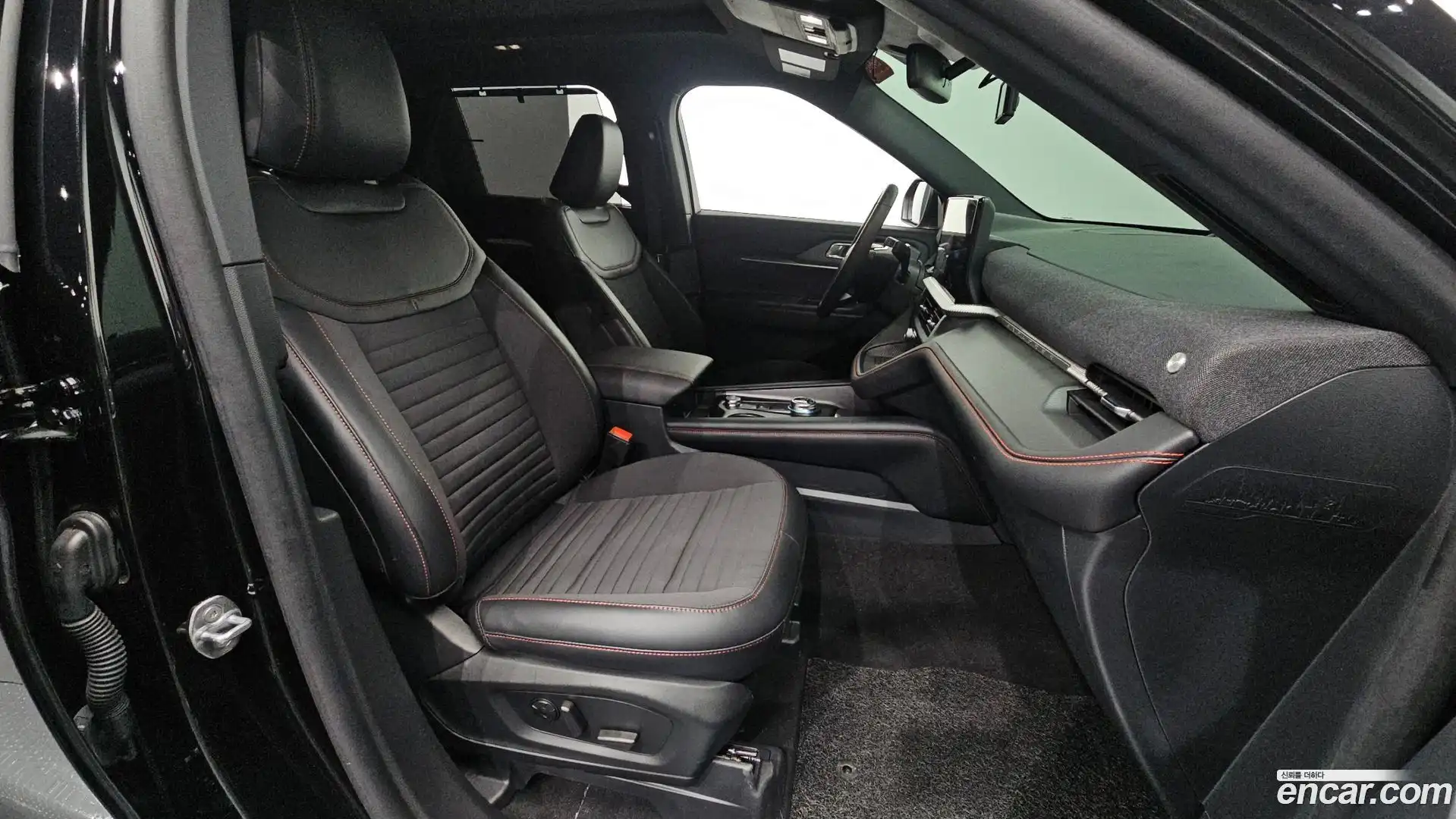 Explorer Ford 2025.0-OPTION-015