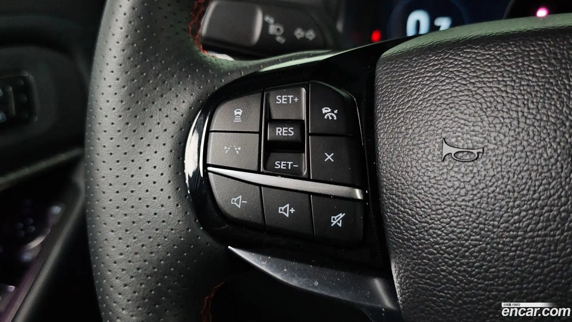 Explorer Ford 2025.0-OPTION-023