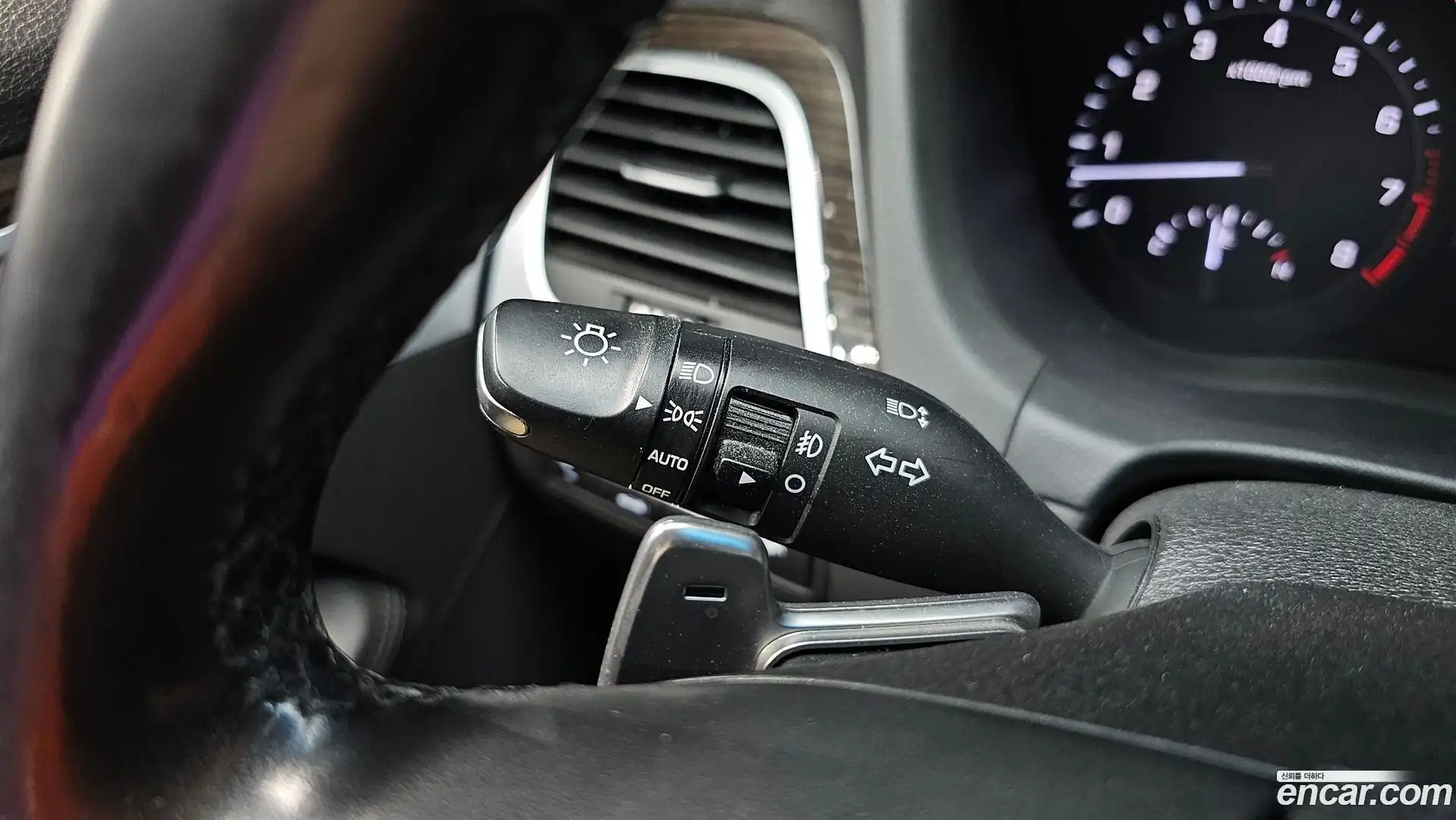 G80 Genesis 2018.0-OPTION-040
