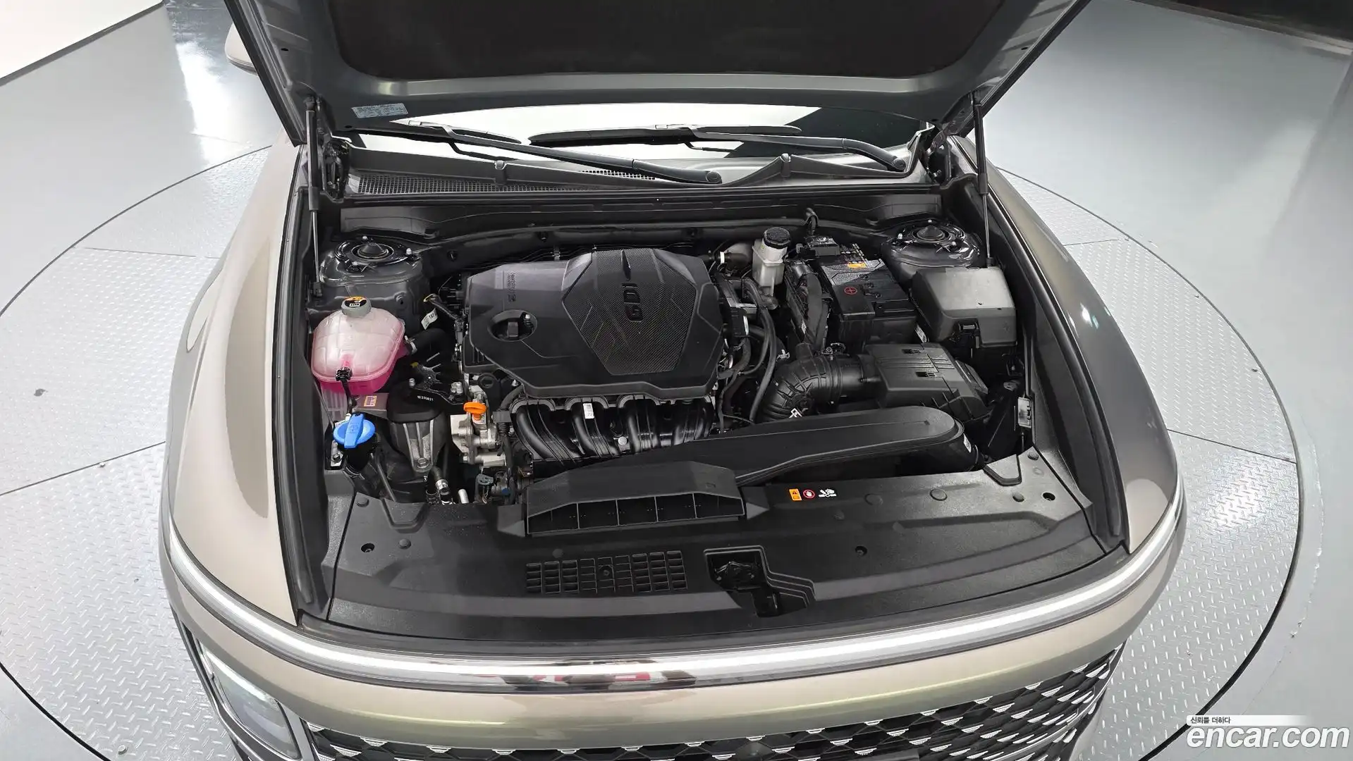 Grandeur Hyundai 2023.9-OUTER-006