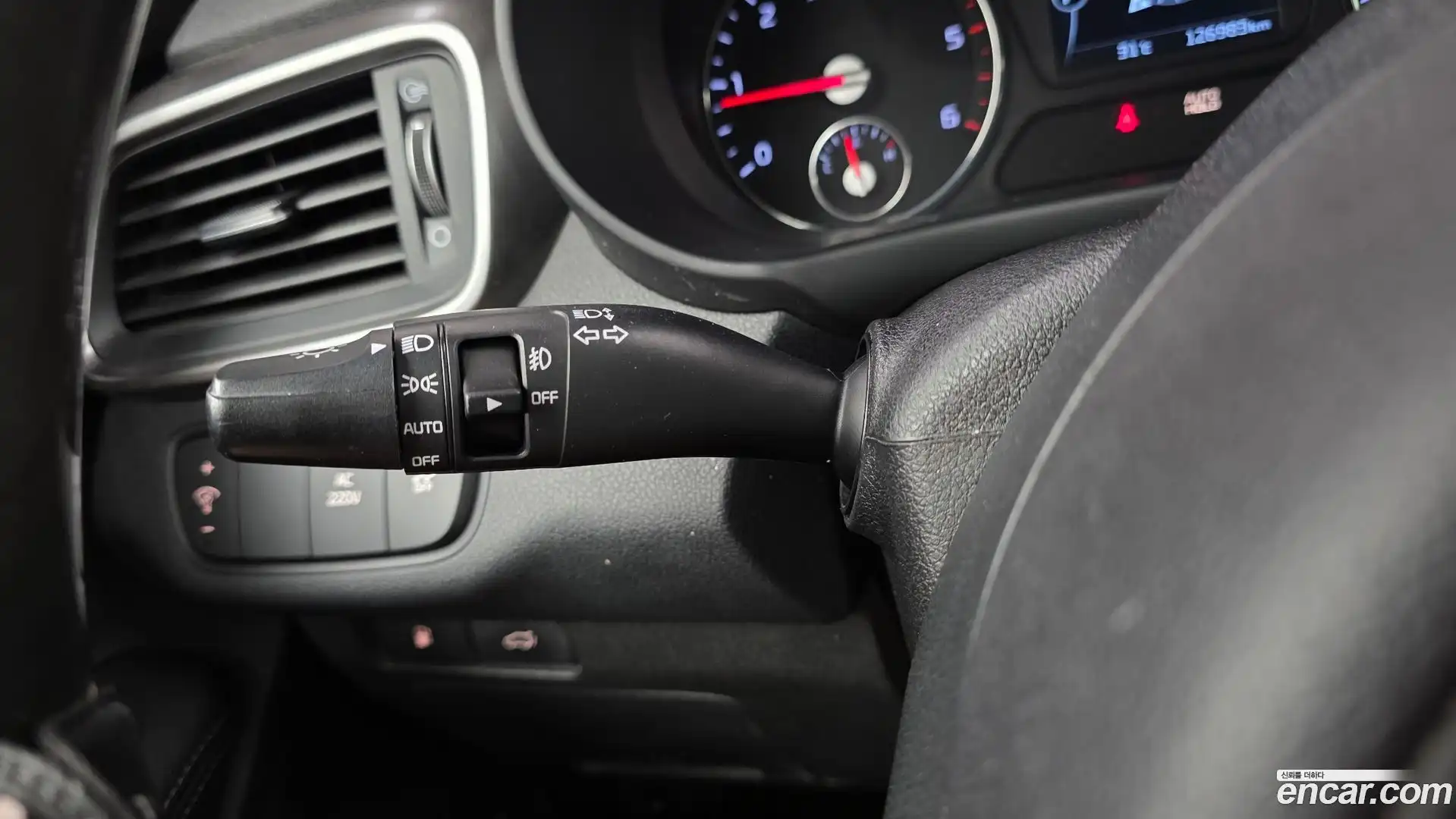 Sorento Kia 2016.2-OPTION-040