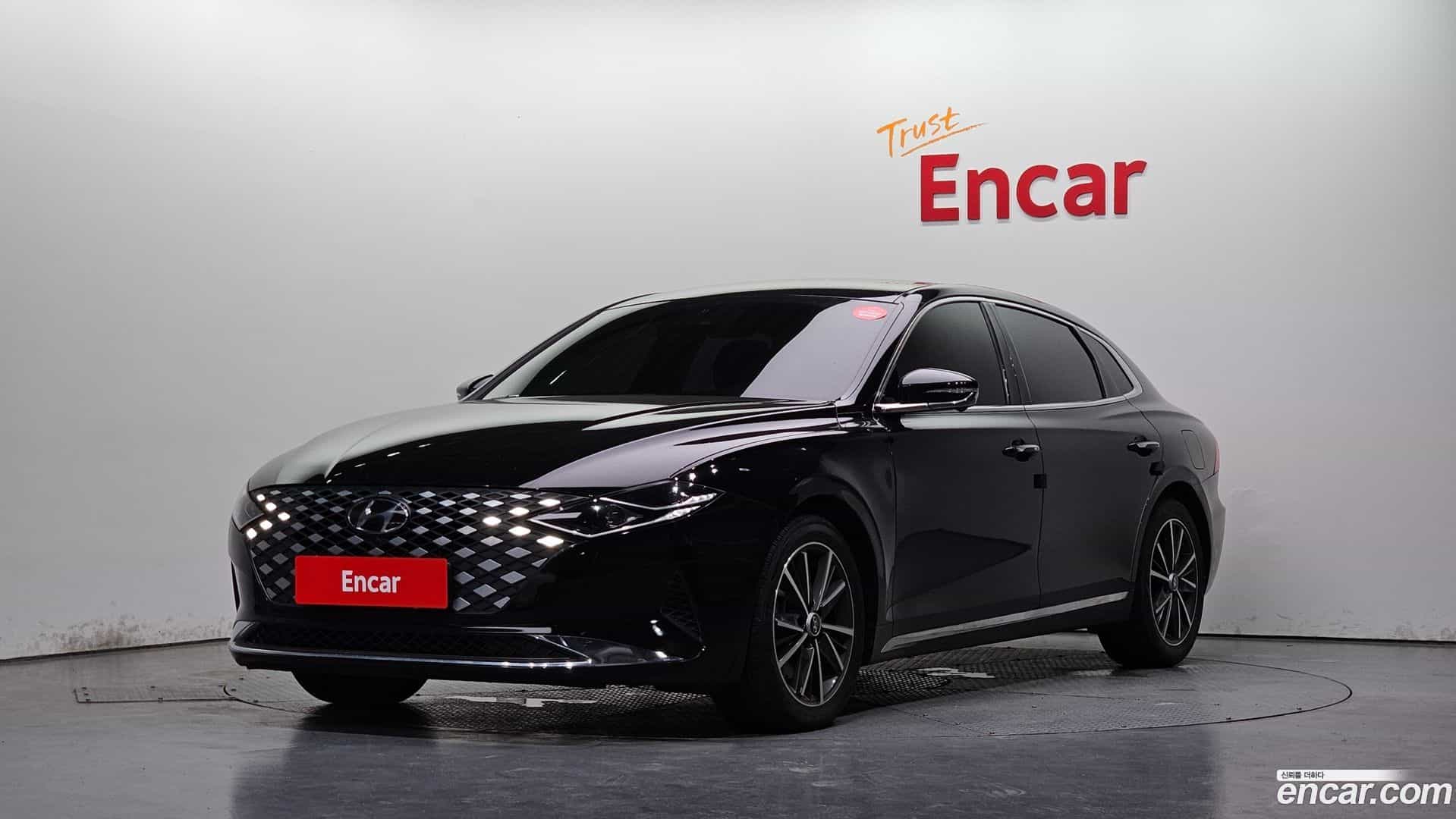 Grandeur Hyundai 2022.3-OUTER-001