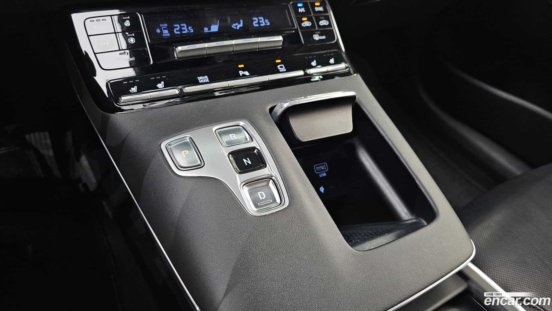 Grandeur Hyundai 2022.3-INNER-009