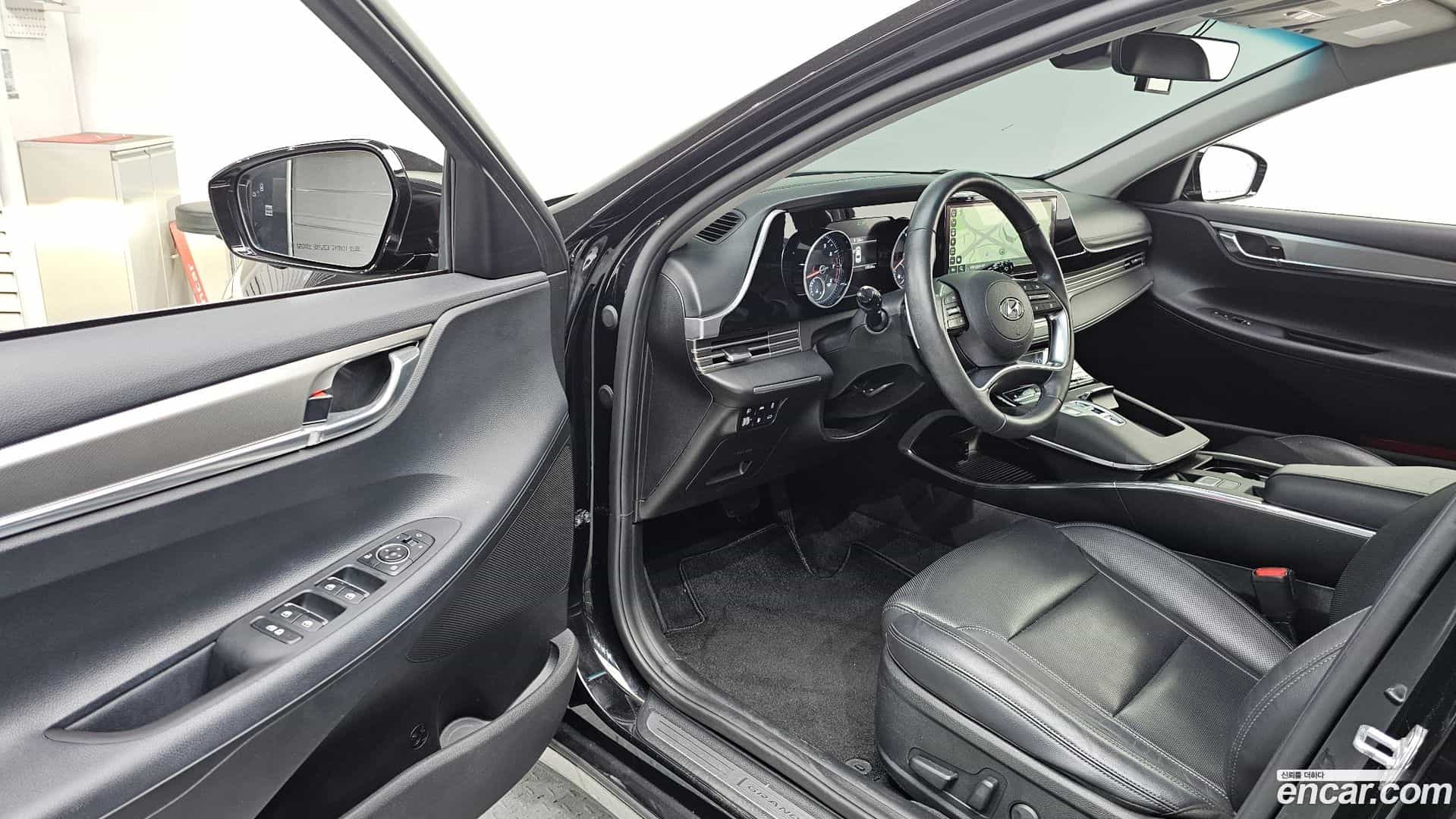 Grandeur Hyundai 2022.3-INNER-010