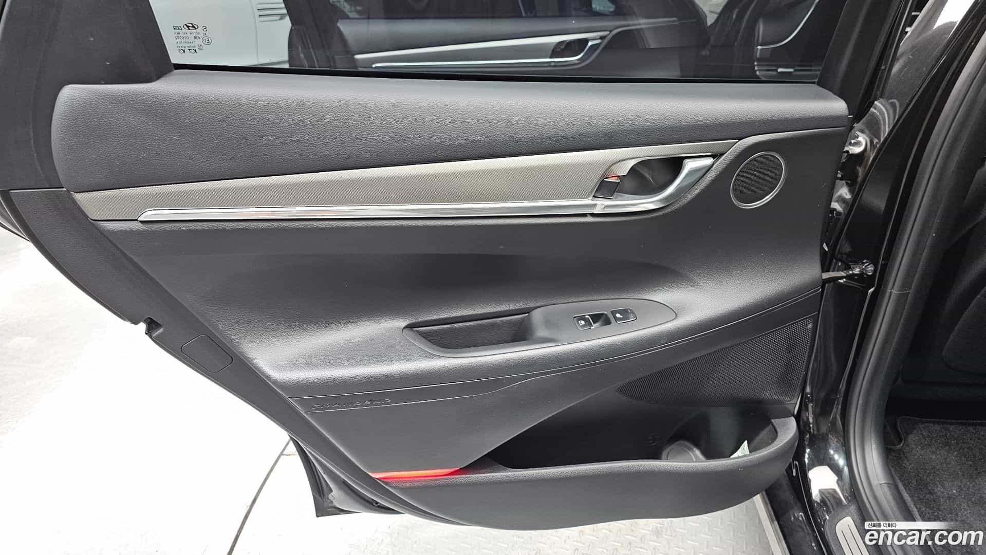 Grandeur Hyundai 2022.3-INNER-035