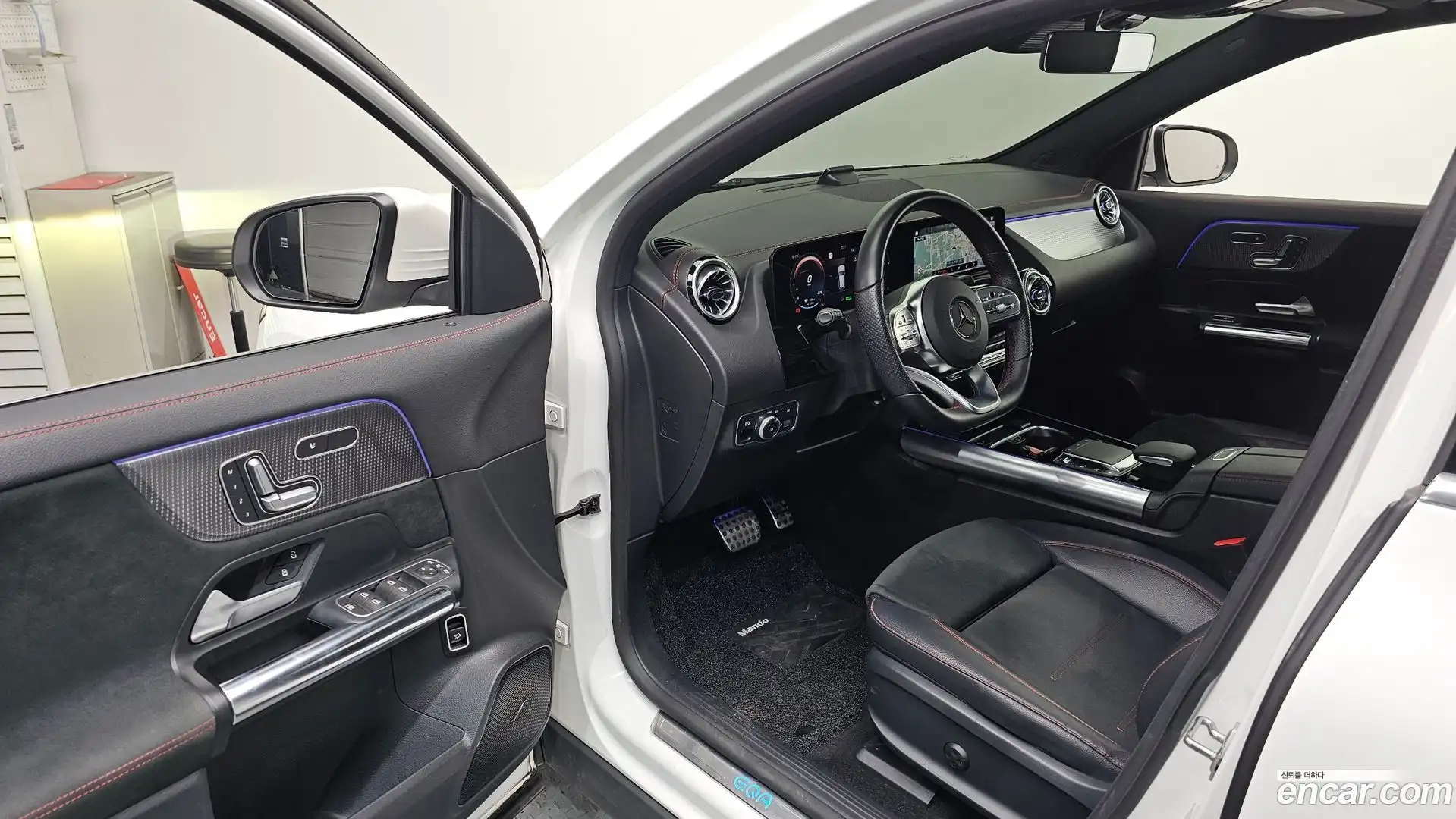EQA Mercedes-Benz 2021.11-INNER-010