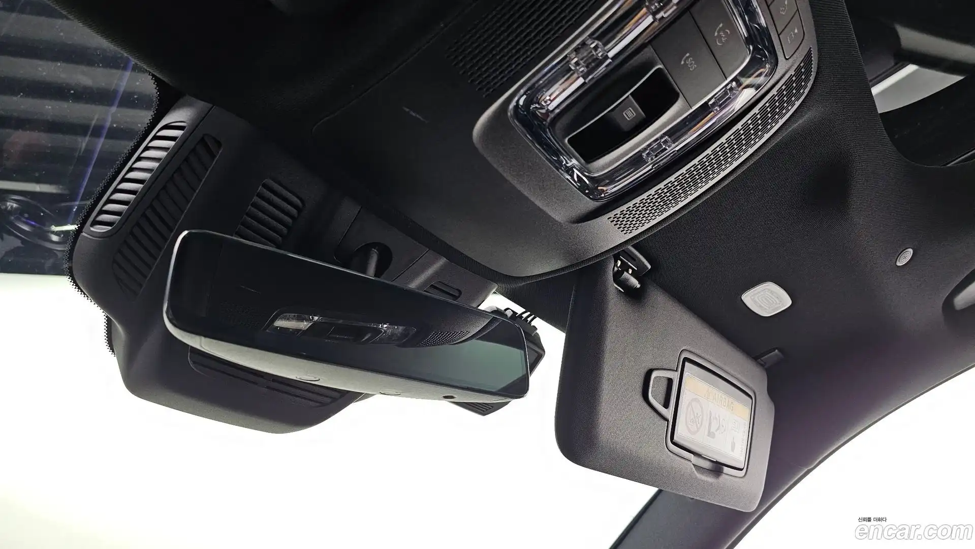 EQA Mercedes-Benz 2021.11-OPTION-021