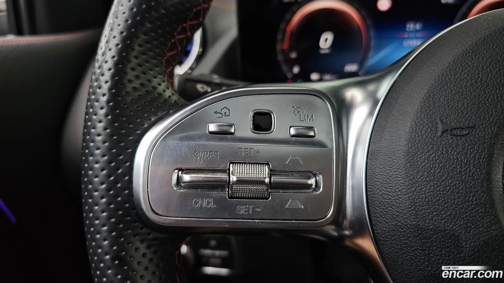 EQA Mercedes-Benz 2021.11-OPTION-023