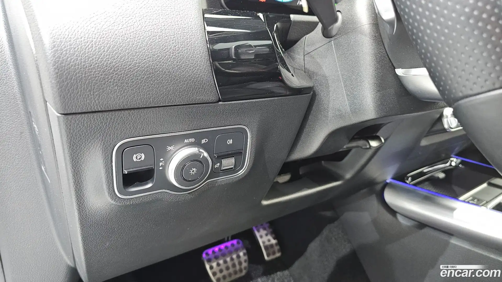 EQA Mercedes-Benz 2021.11-OPTION-041
