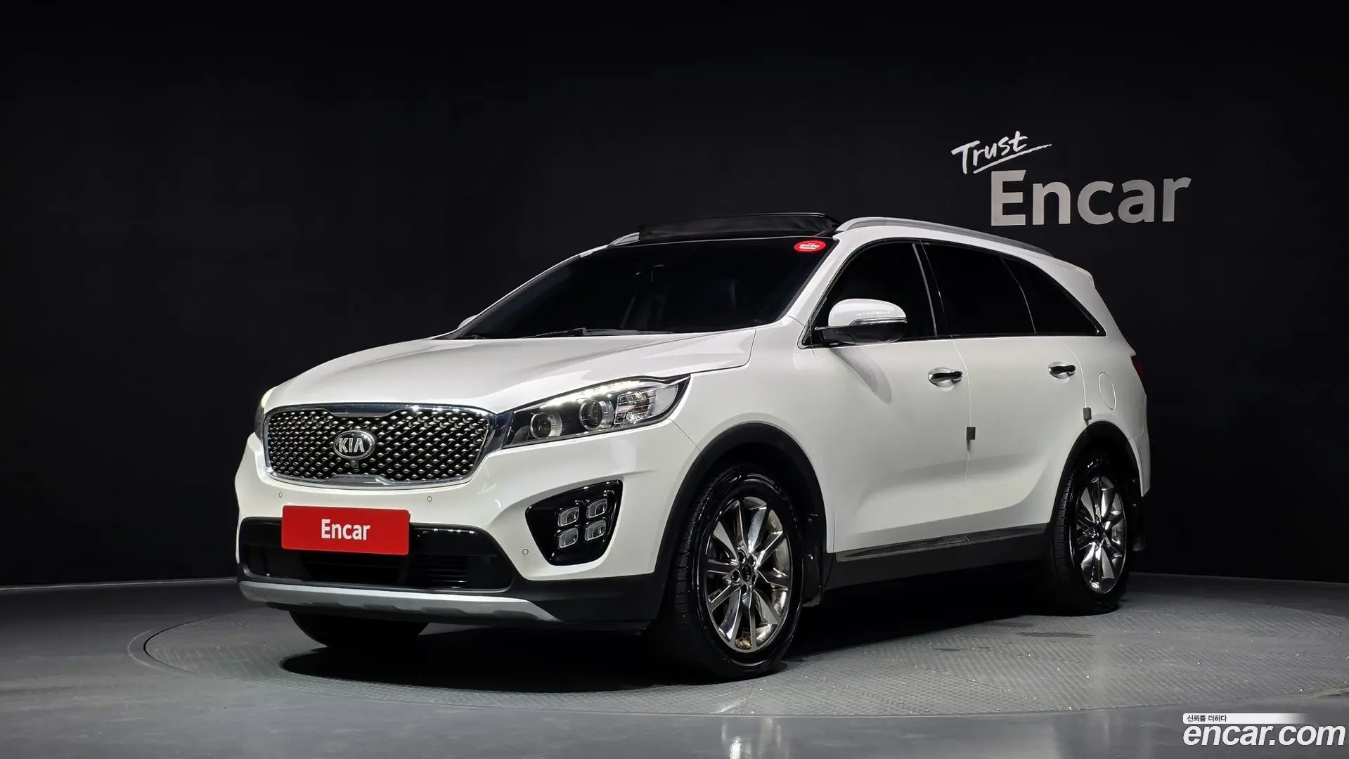 Main__Slider__Photo:Sorento Kia 2016.3-0