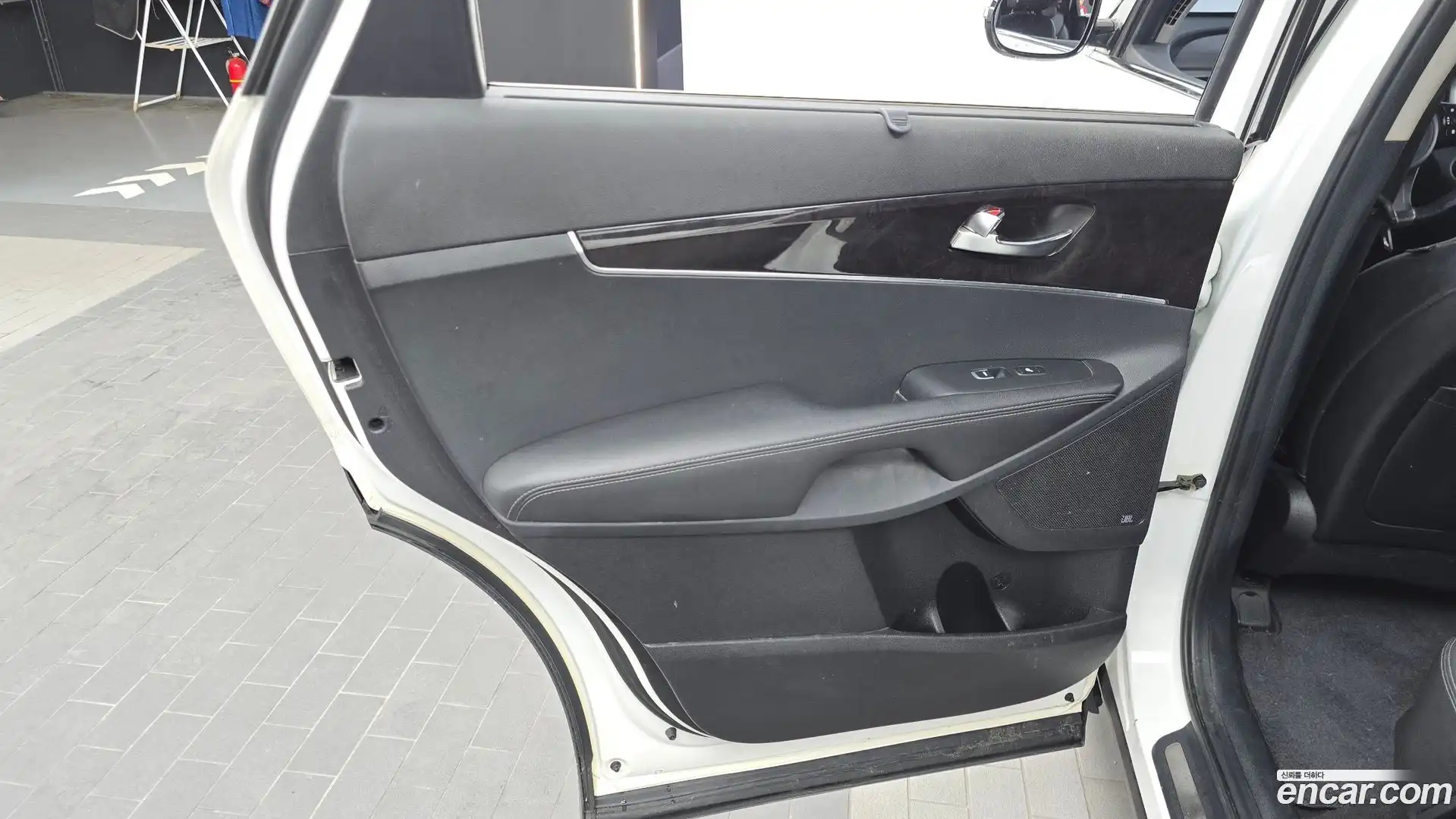 Sorento Kia 2016.3-INNER-035