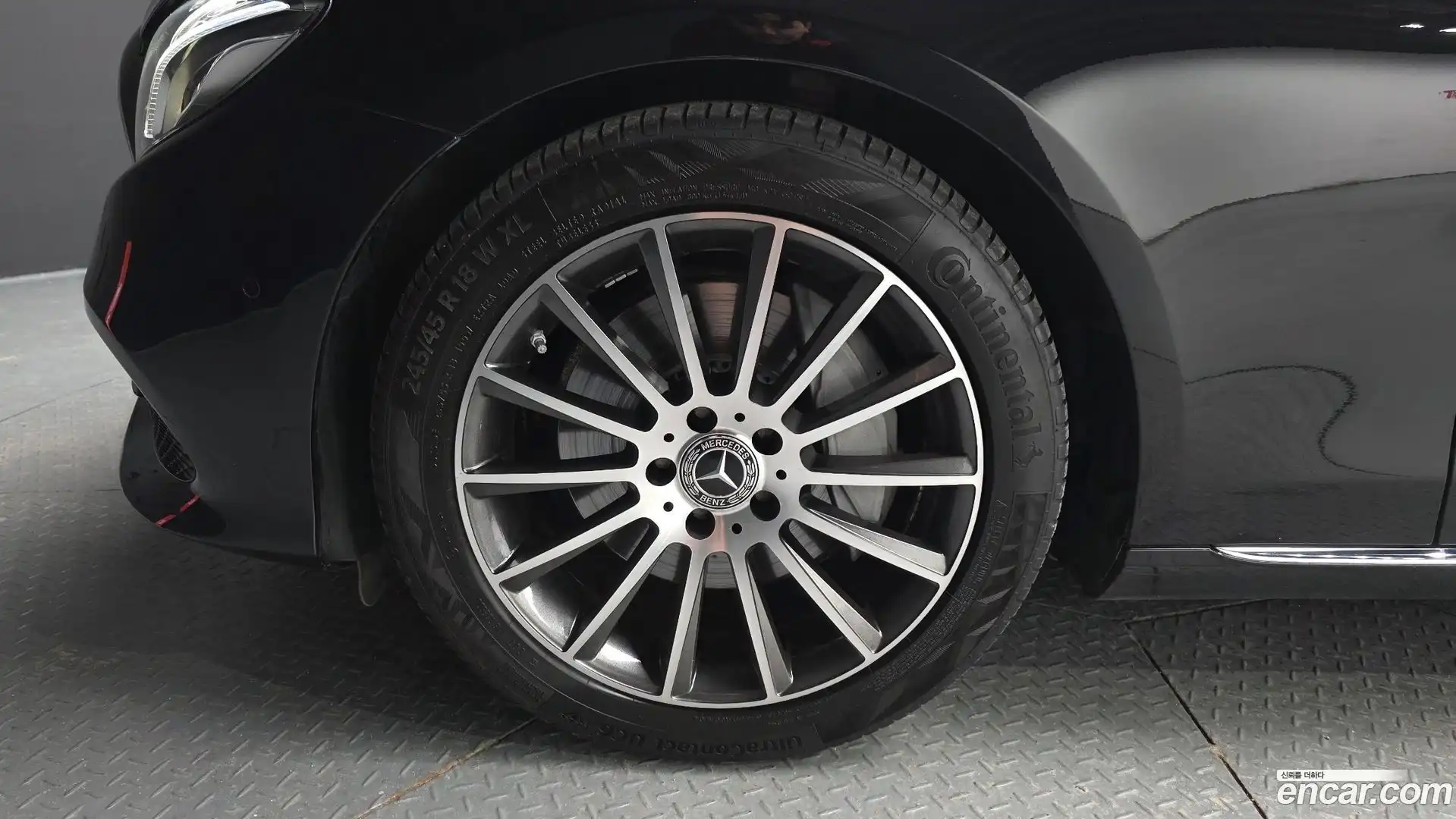 E-Class Mercedes-Benz 2016.9-OUTER-005