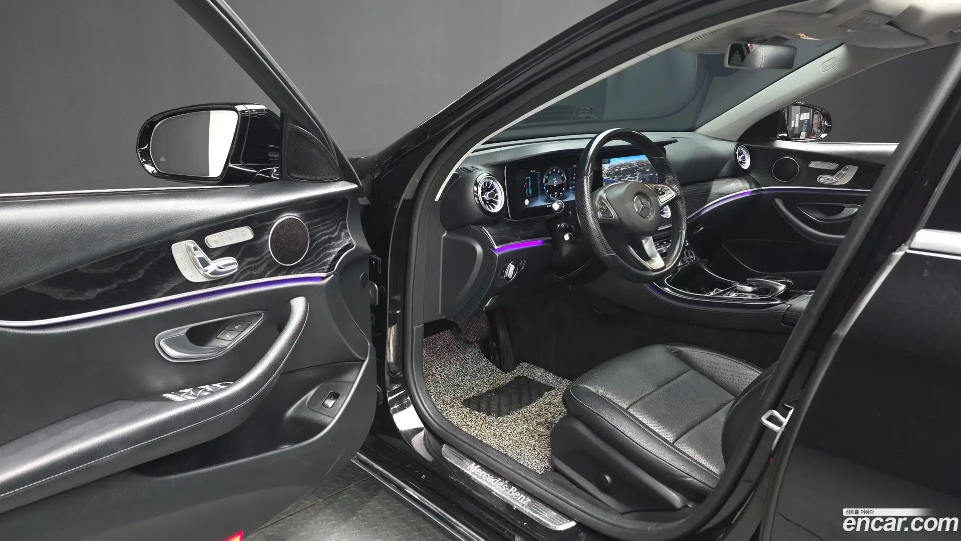E-Class Mercedes-Benz 2016.9-INNER-010