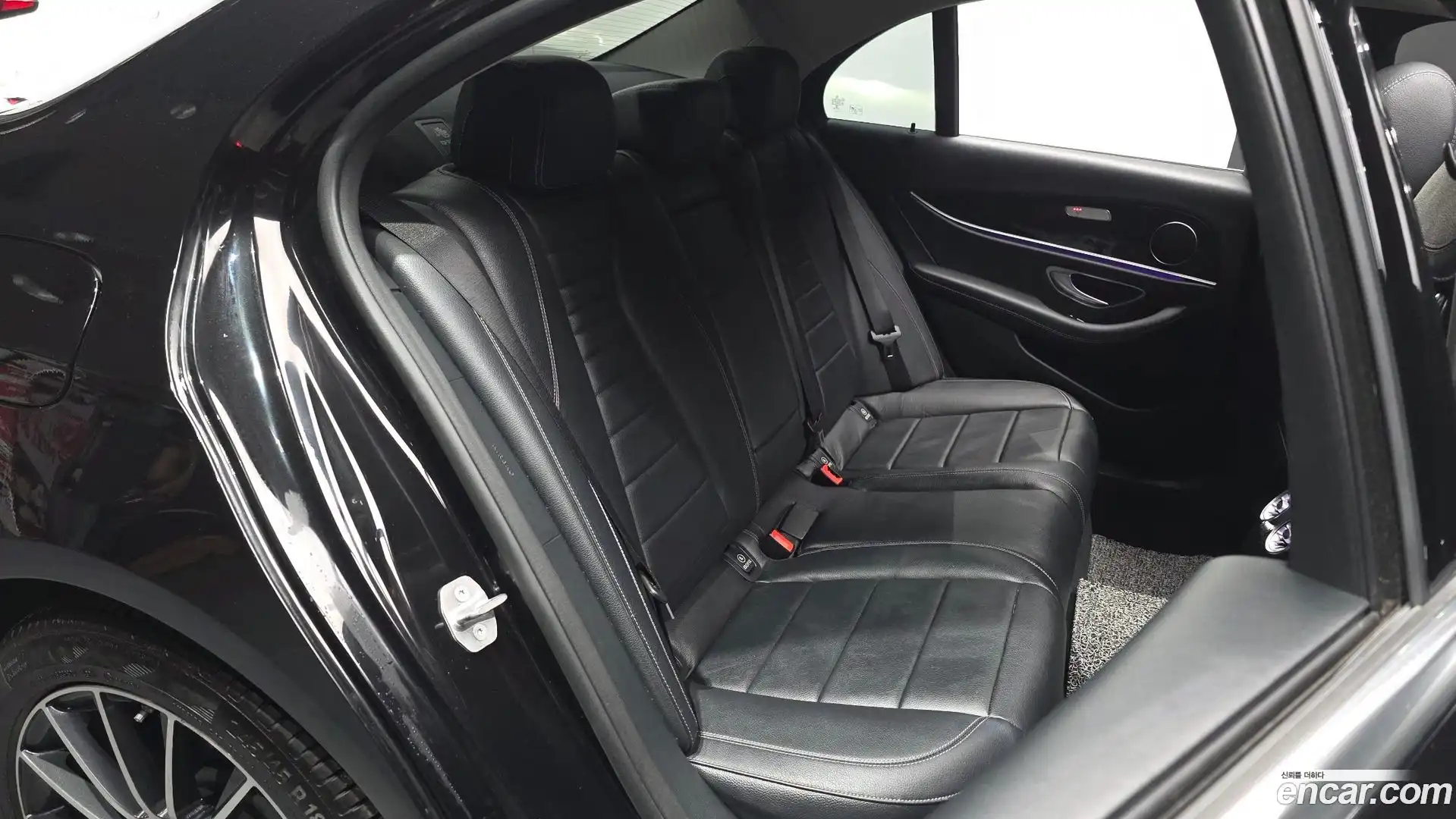 E-Class Mercedes-Benz 2016.9-OPTION-015