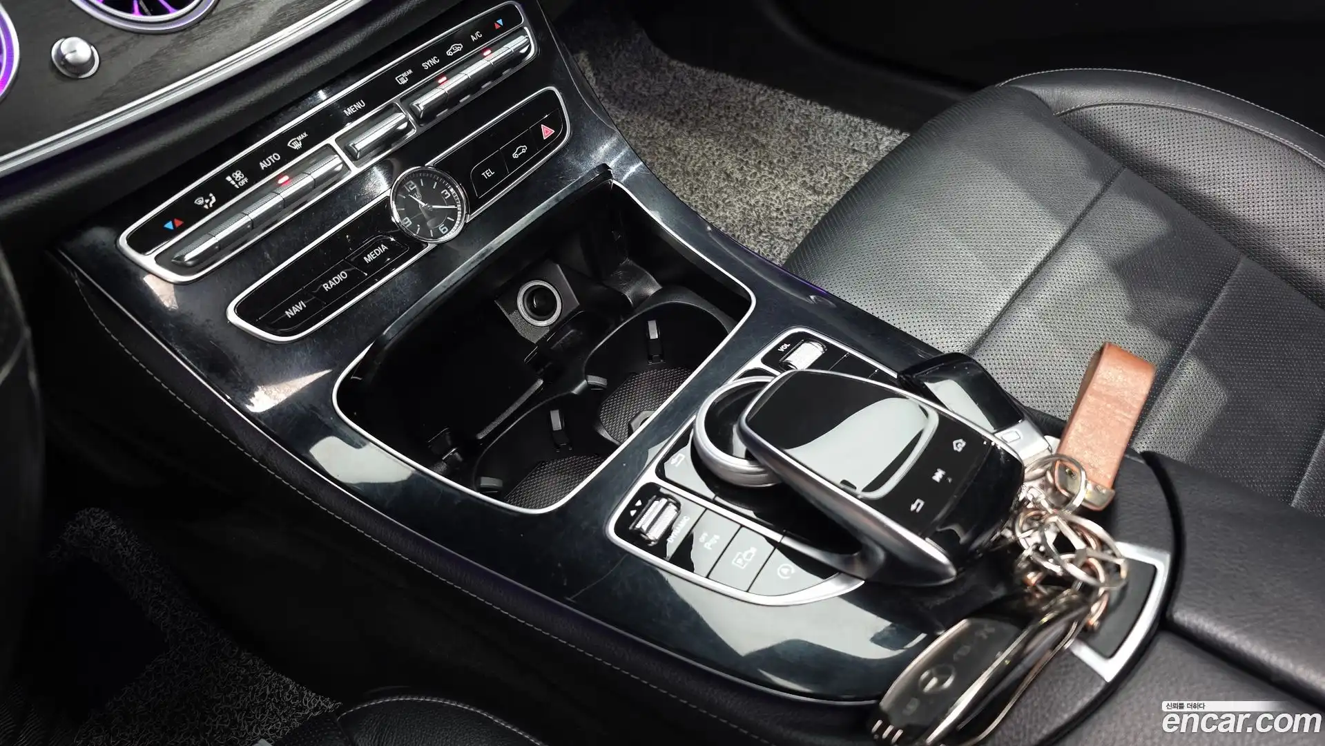 E-Class Mercedes-Benz 2016.9-OPTION-021