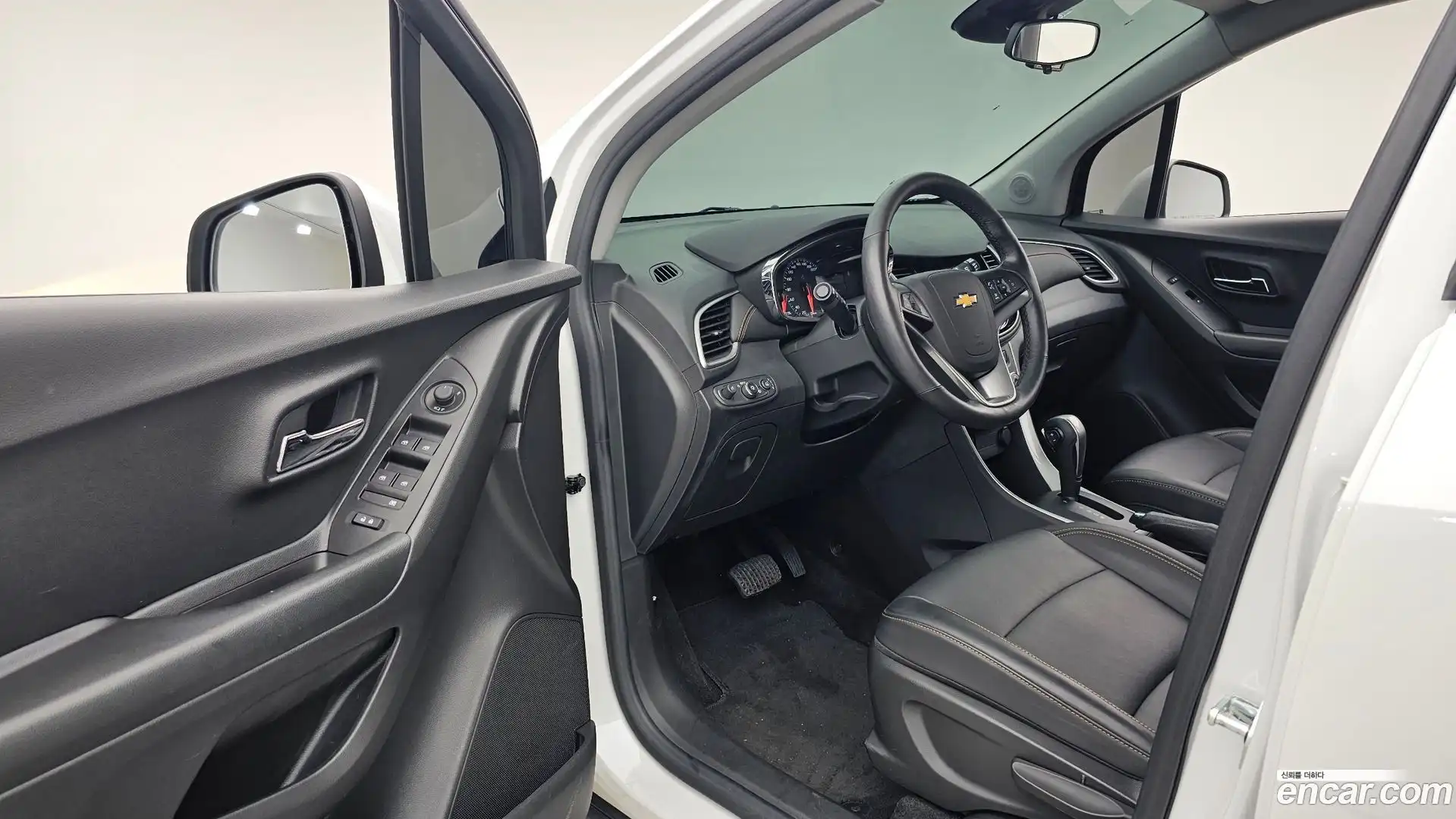 Trax Chevrolet 2021.1-INNER-010