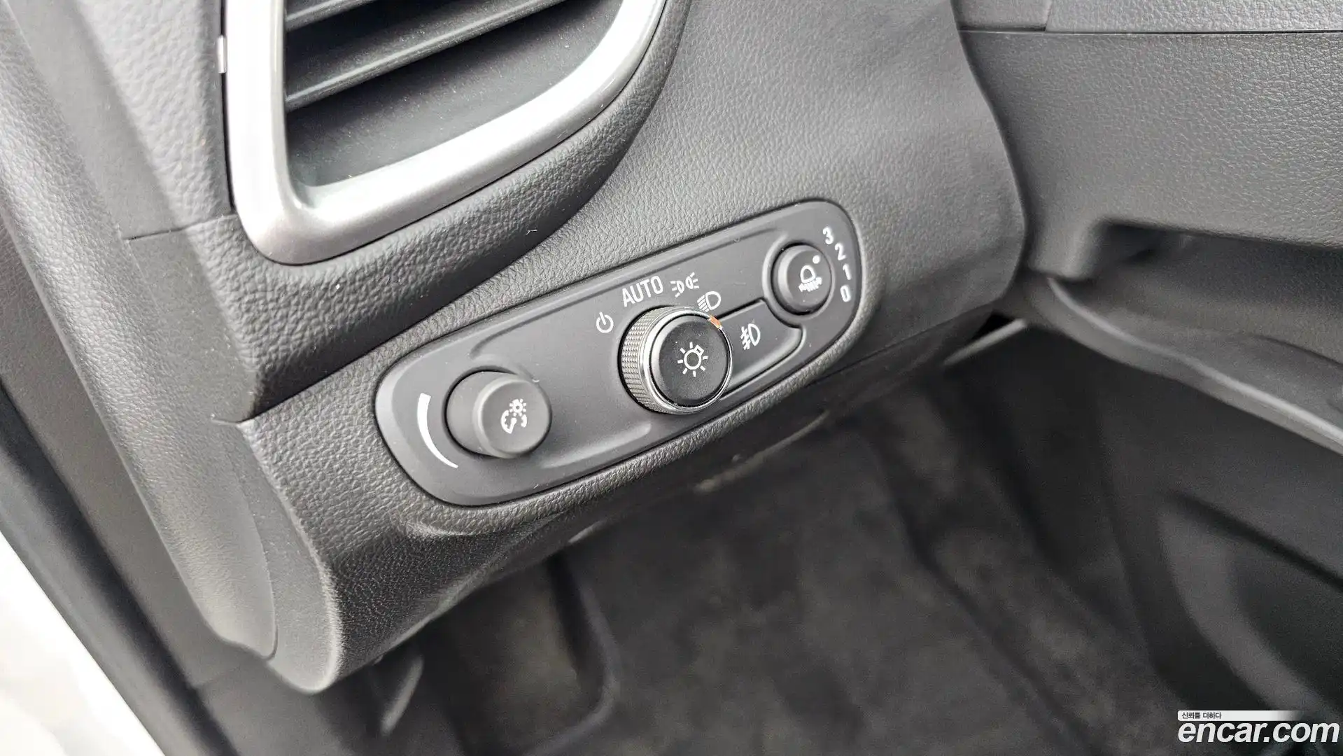Trax Chevrolet 2021.1-OPTION-024