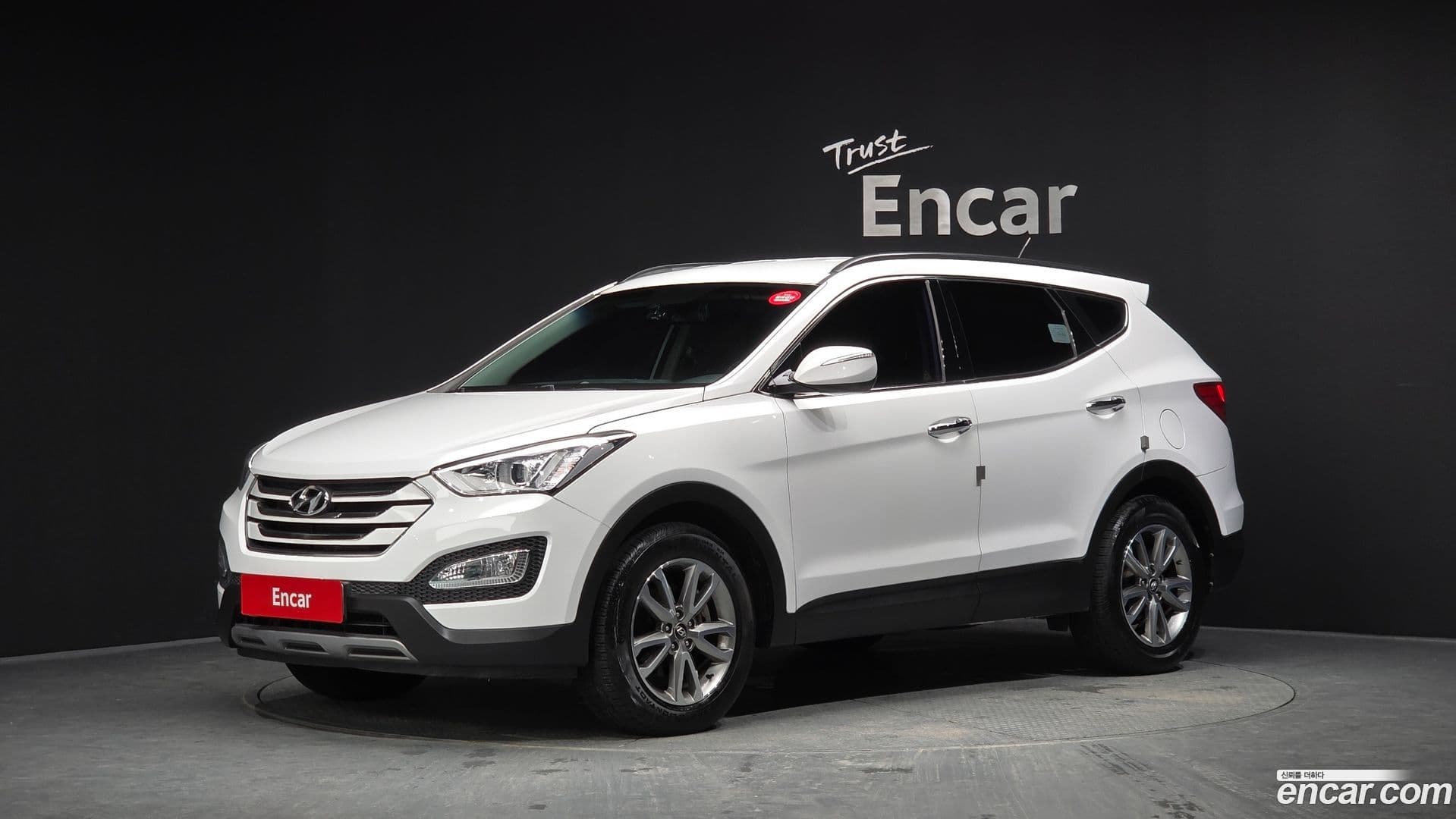 Main__Slider__Photo:Santafe Hyundai 2014.0-0