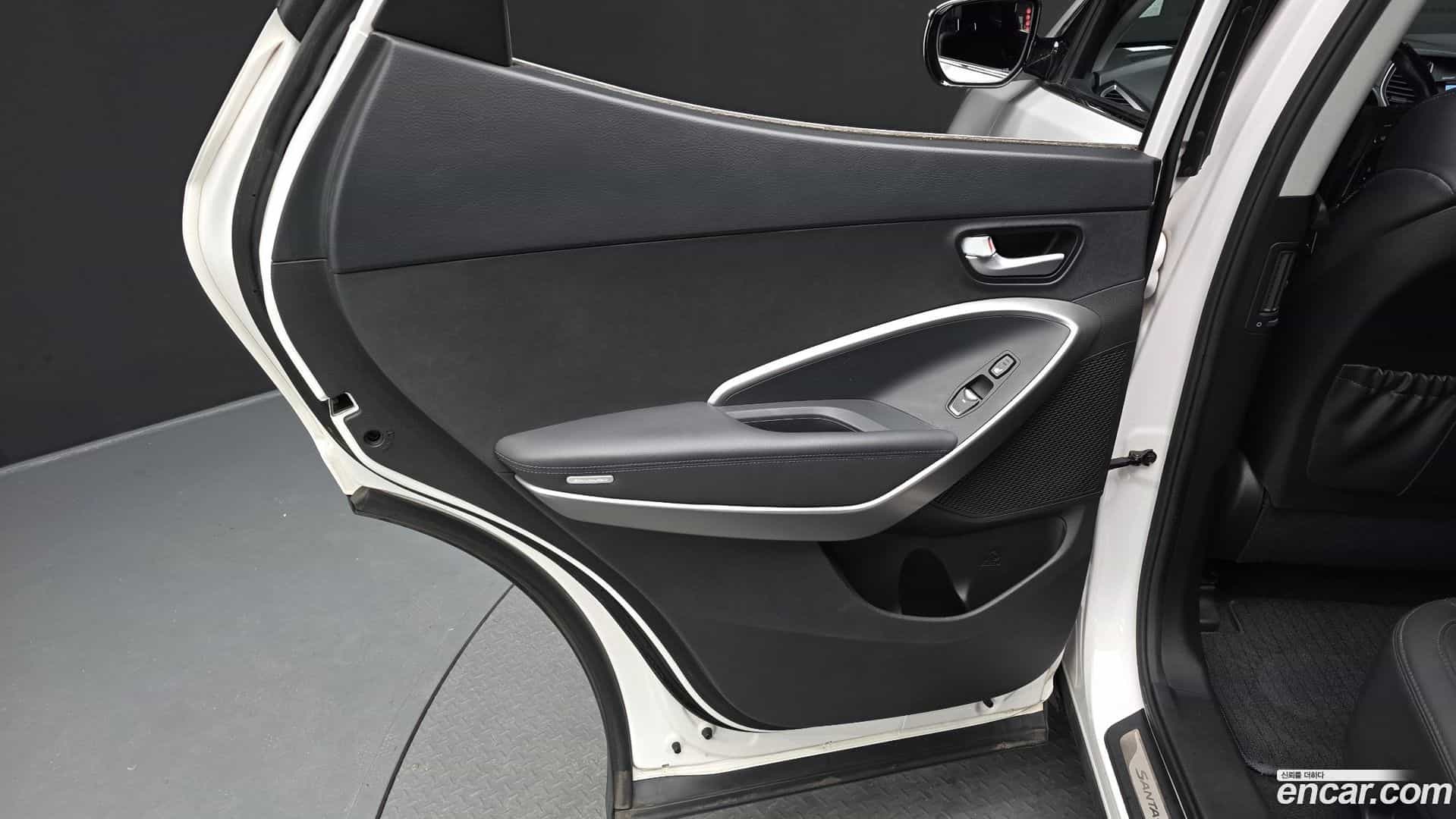 Santafe Hyundai 2014.0-INNER-035