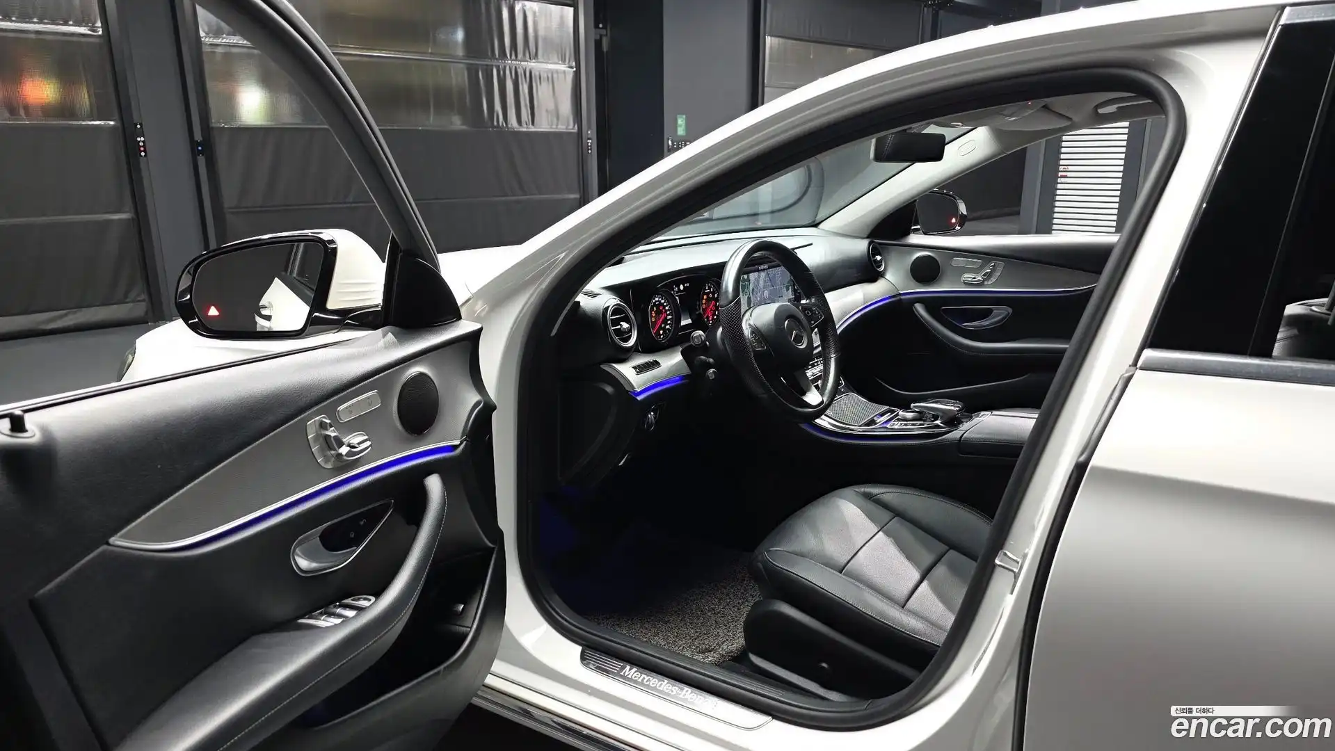 E-Class Mercedes-Benz 2017.0-INNER-010