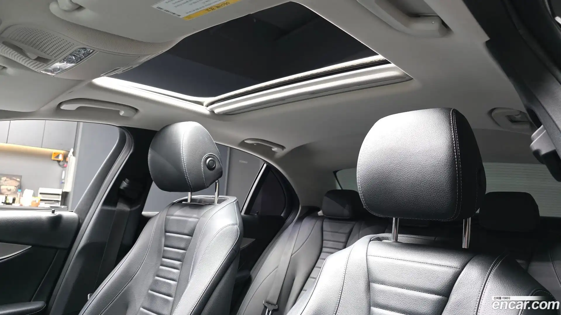 E-Class Mercedes-Benz 2017.0-OPTION-023