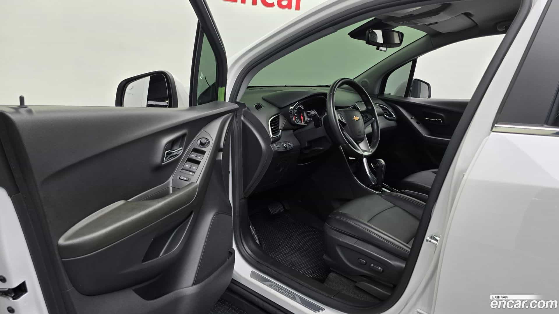 Trax Chevrolet 2018.7-INNER-010