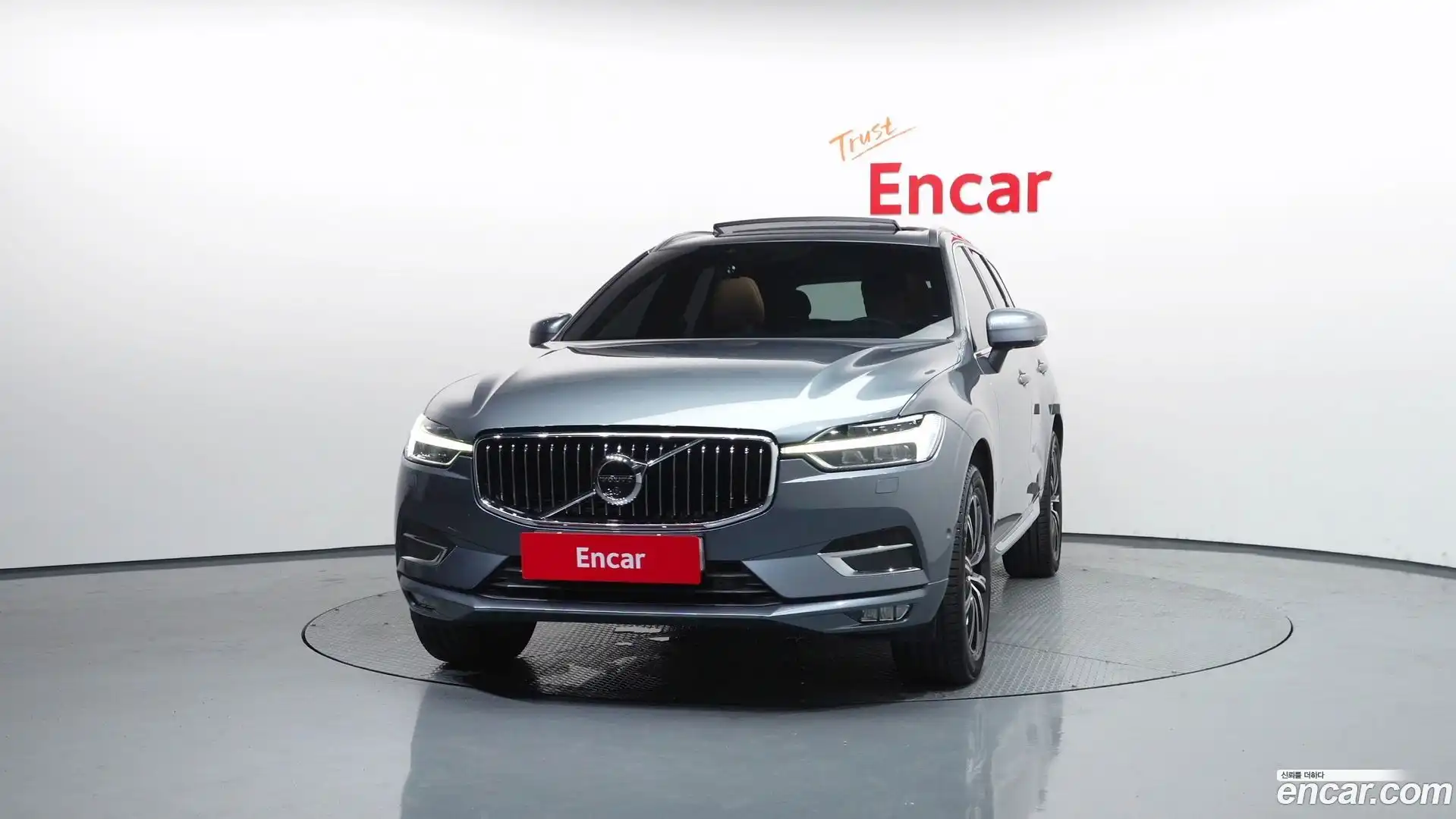 XC60 Volvo 2018.0-OUTER-003