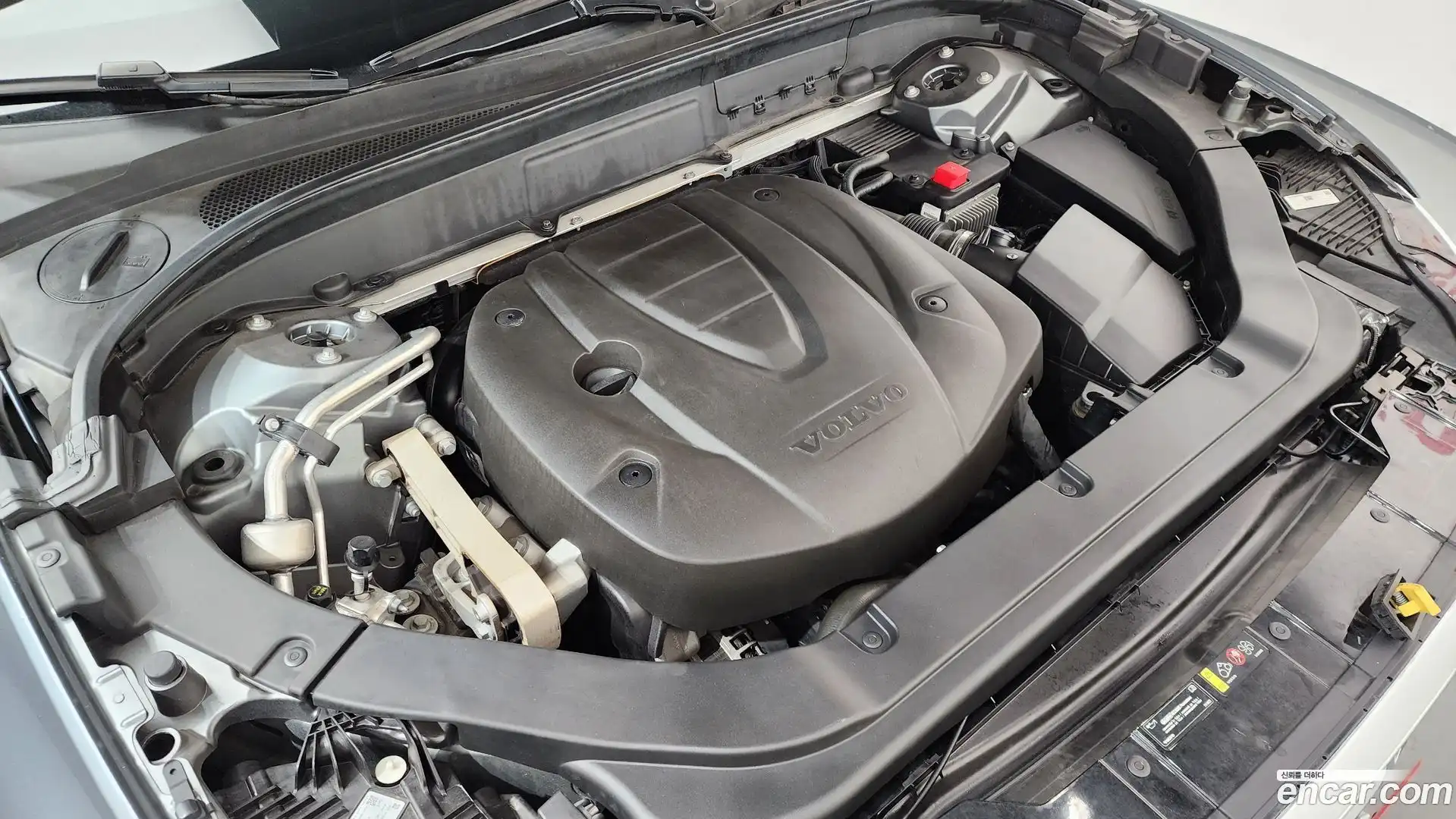 XC60 Volvo 2018.0-OUTER-006