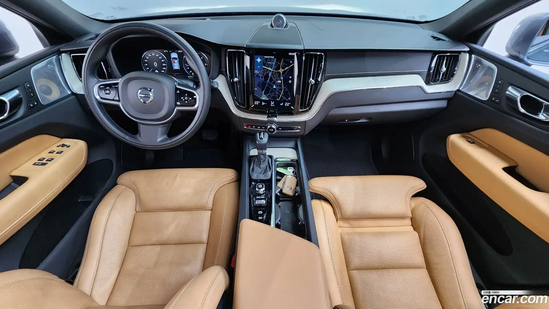XC60 Volvo 2018.0-INNER-007