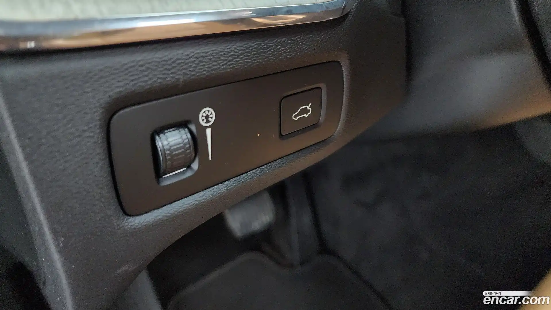 XC60 Volvo 2018.0-OPTION-040