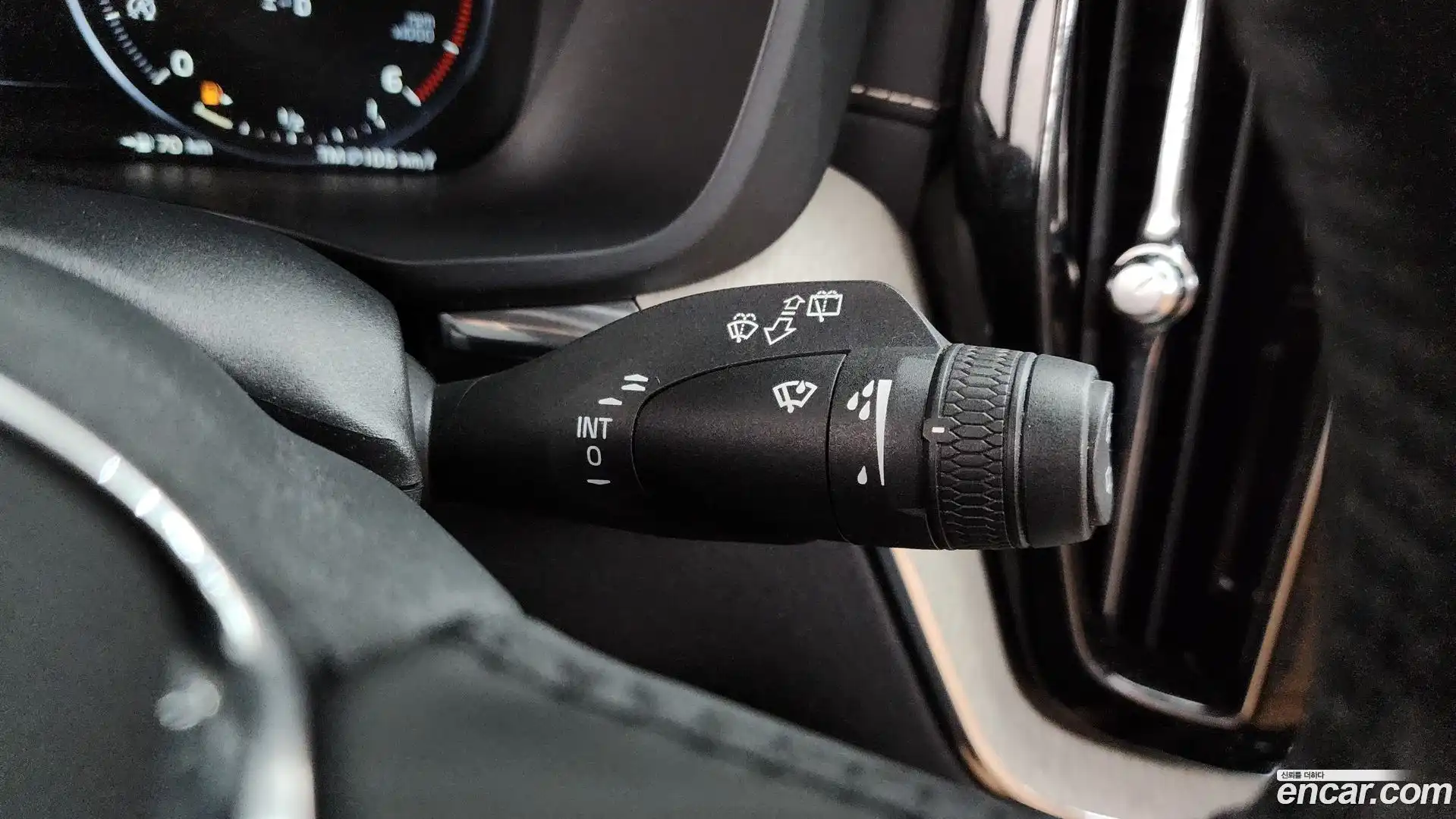 XC60 Volvo 2018.0-OPTION-042