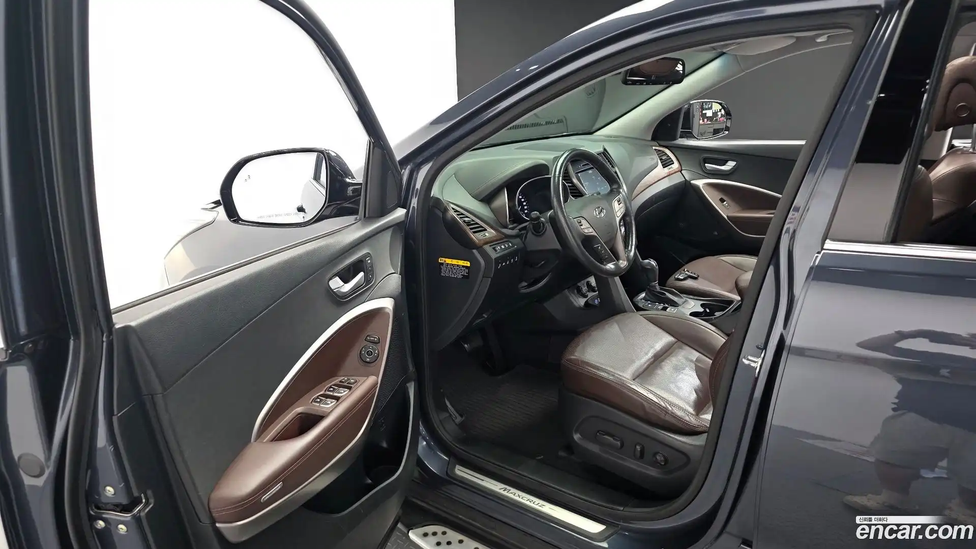 Maxcruz Hyundai 2016.2-INNER-010