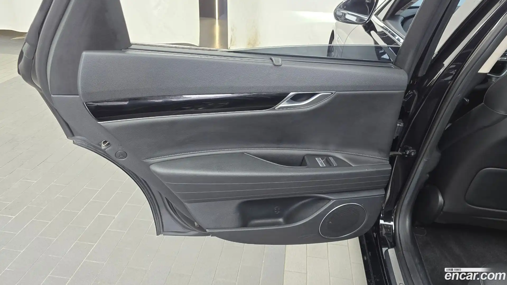 G80 Genesis 2021.4-INNER-035