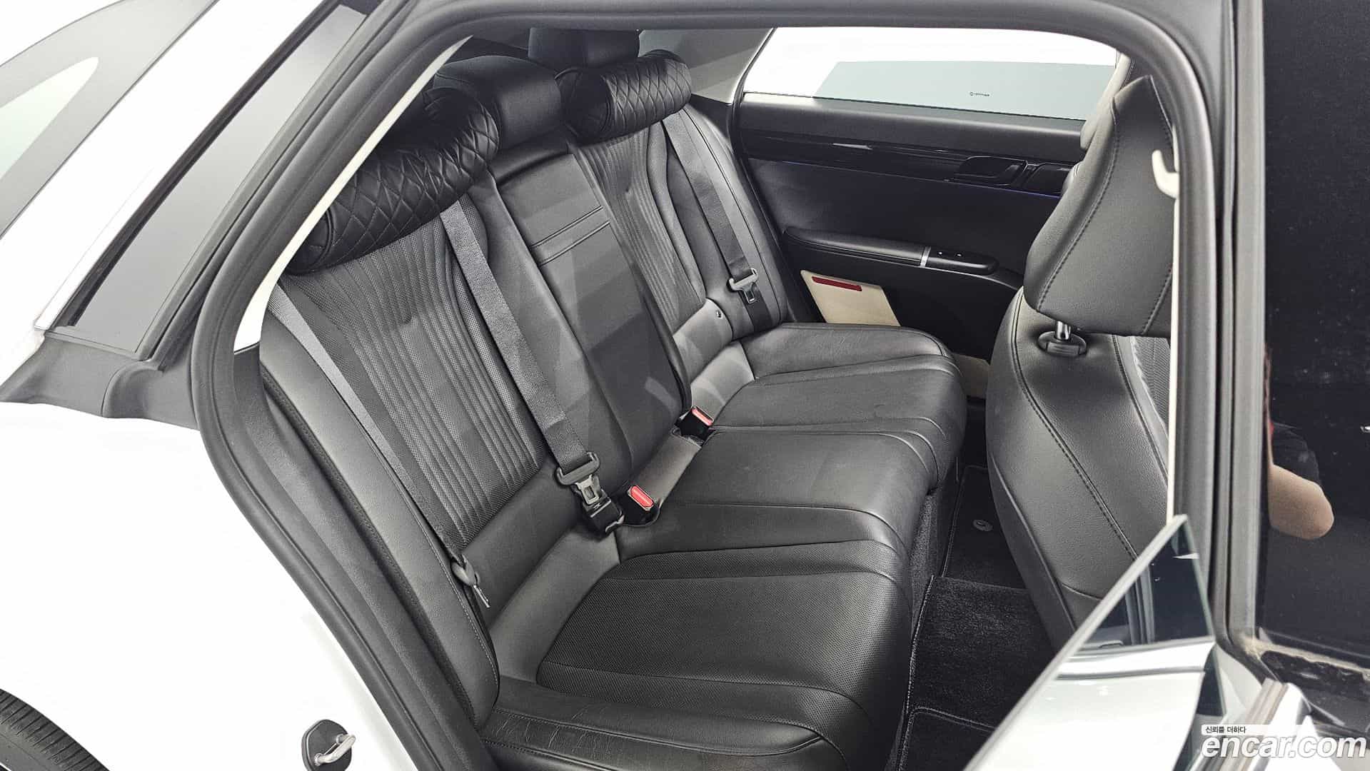 Grandeur Hyundai 2023.6-OPTION-015