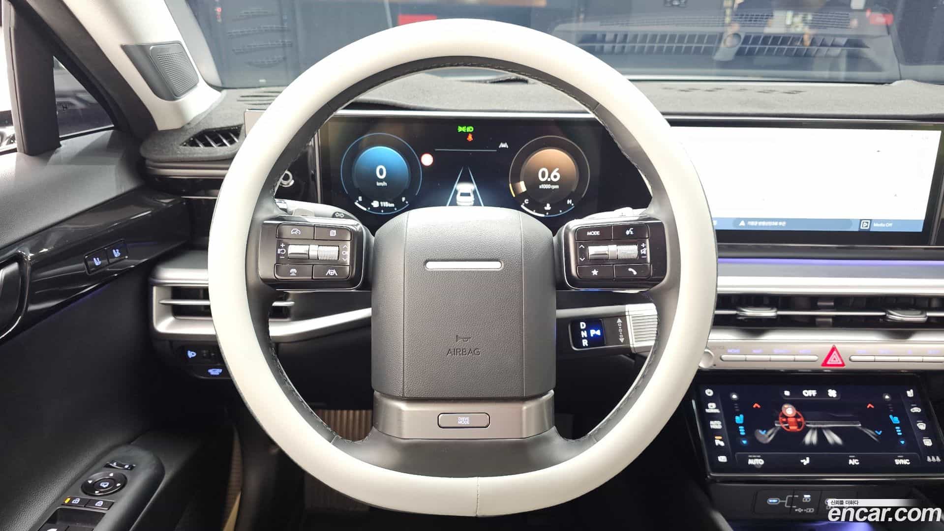 Grandeur Hyundai 2023.6-OPTION-017