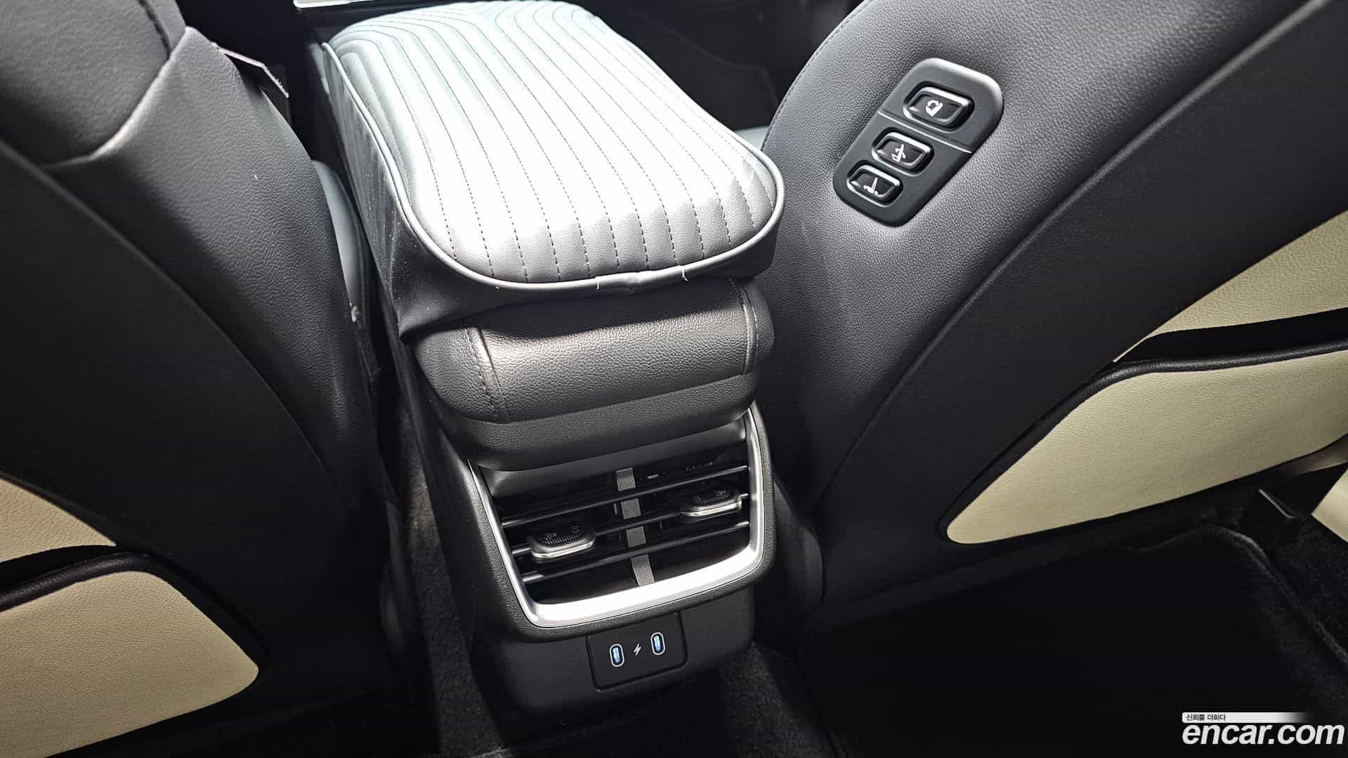 Grandeur Hyundai 2023.6-OPTION-046