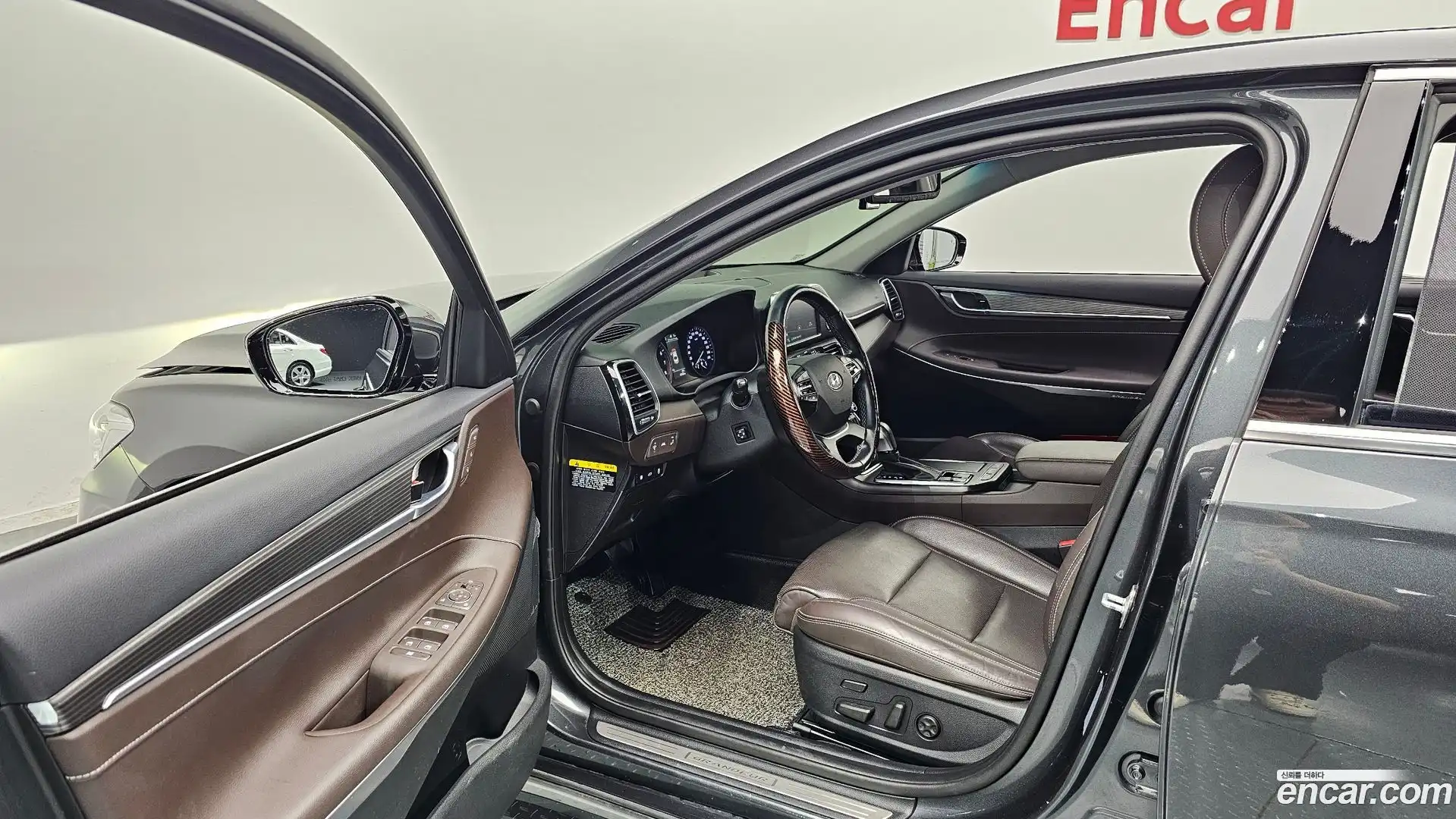 Grandeur Hyundai 2019.4-INNER-010