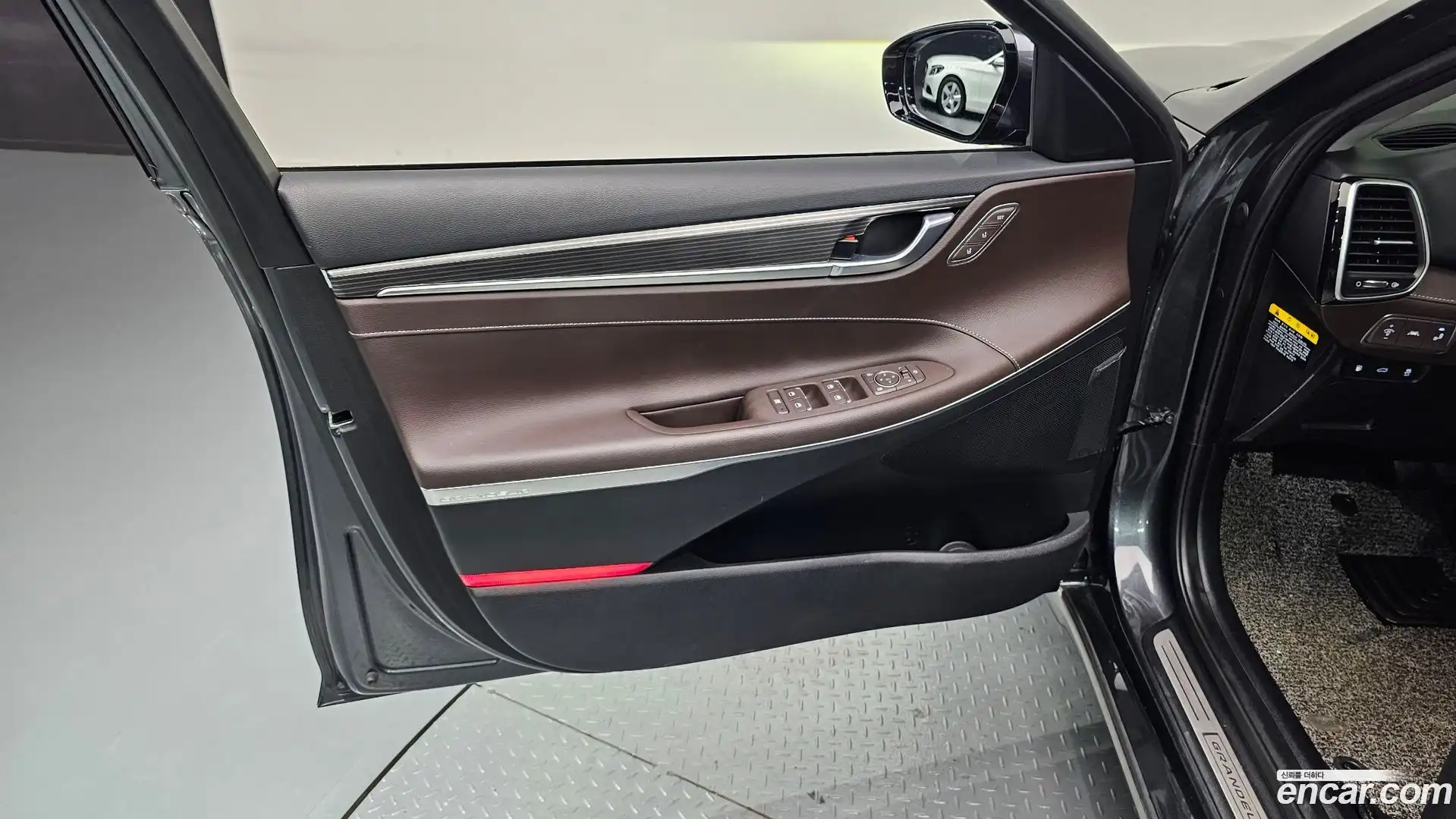 Grandeur Hyundai 2019.4-INNER-034