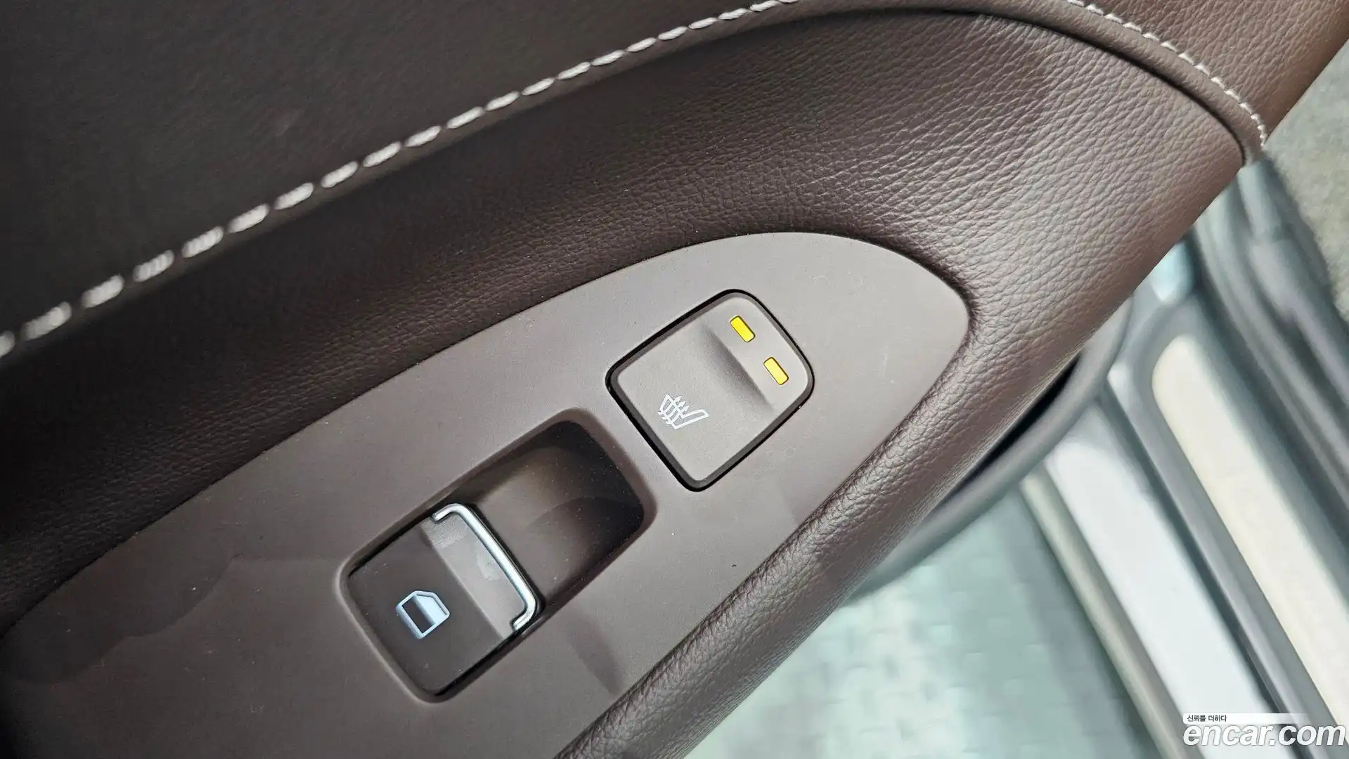 Grandeur Hyundai 2019.4-OPTION-040