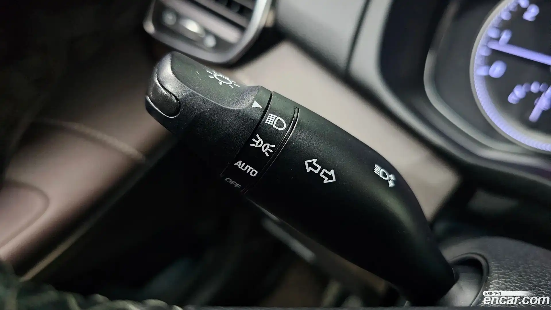 Grandeur Hyundai 2019.4-OPTION-042