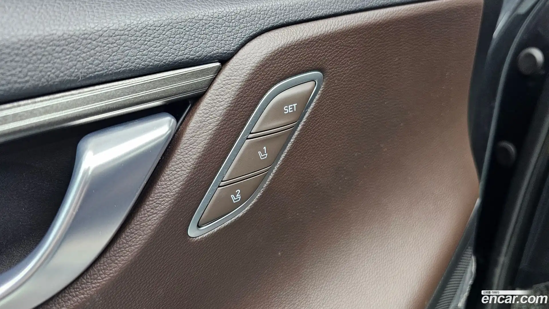 Grandeur Hyundai 2019.4-OPTION-043