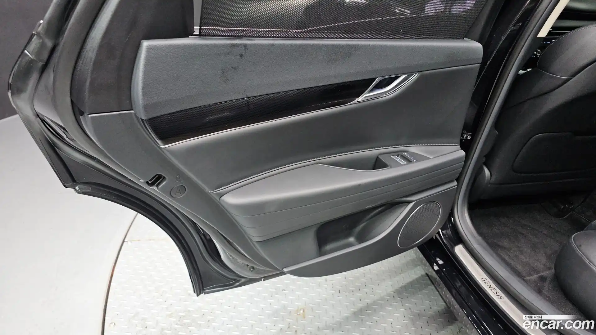 G80 Genesis 2025.8-INNER-035