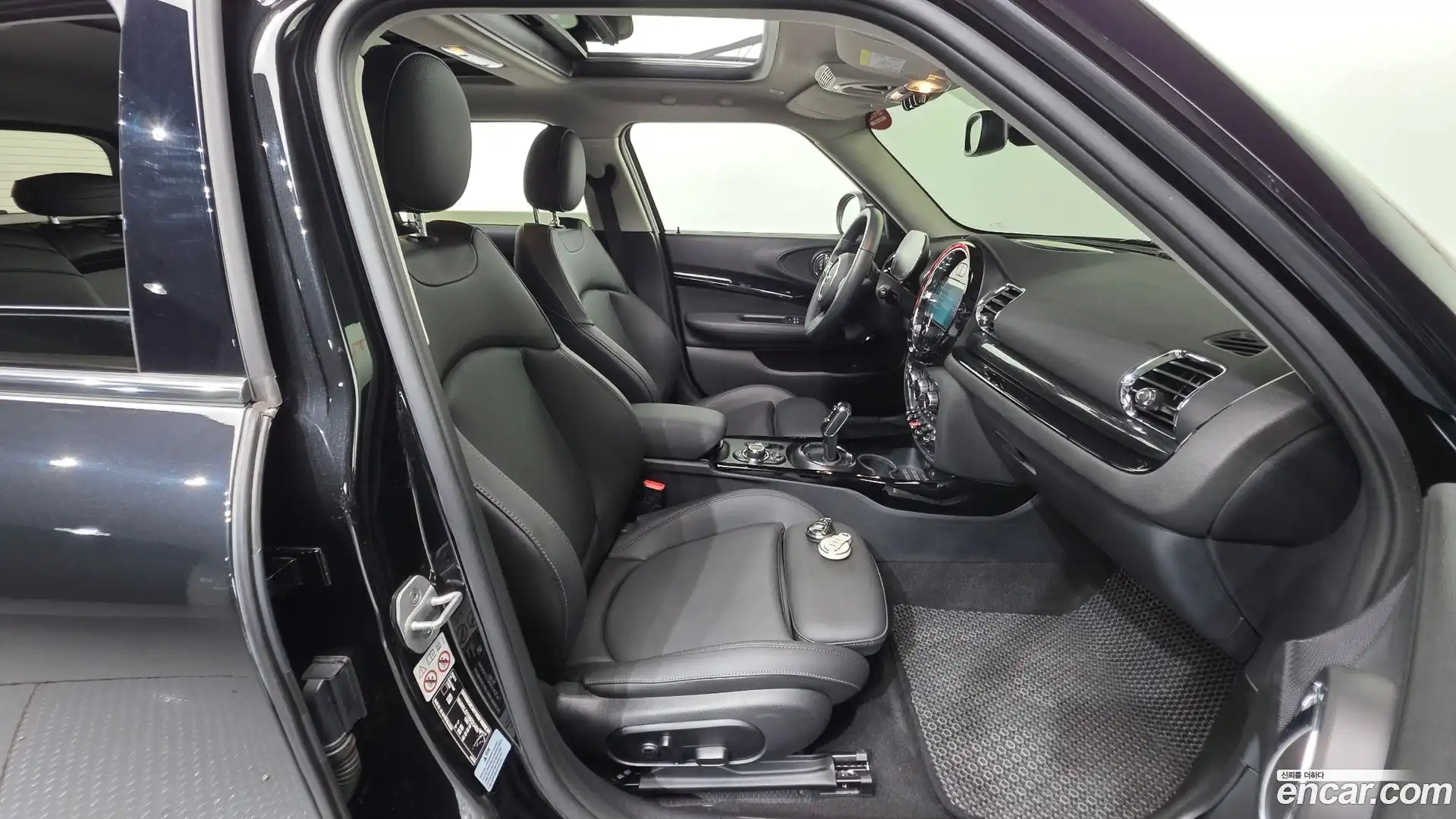 Clubman Mini 2023.6-INNER-036